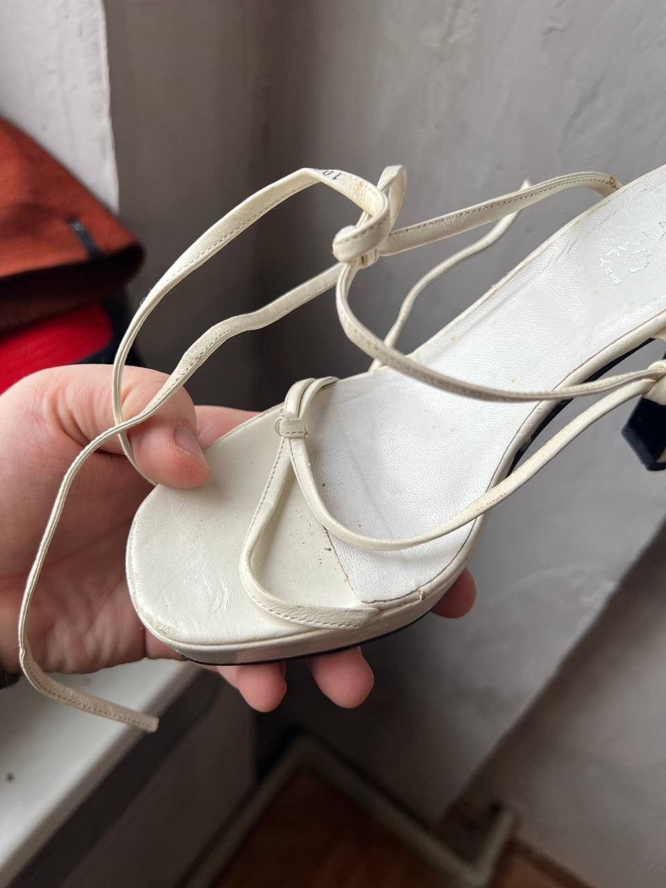 Gucci GUCCI CAGE WOVEN SANDALS LEATHER HEELS WHITE SIZE 36 Size US 6 / IT 36 - 6 Thumbnail
