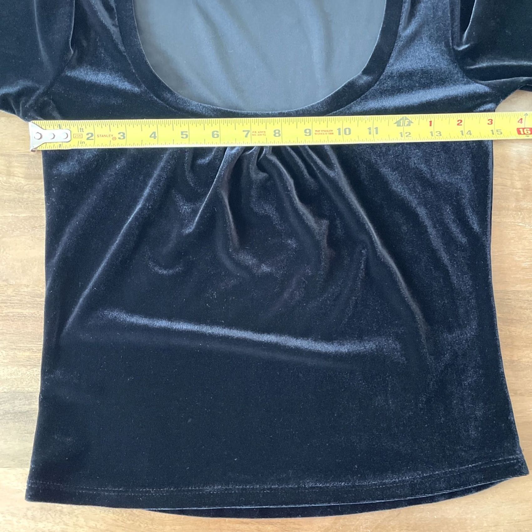 Vintage Only Hearts Black Velour Scoop Neck Long Sleeve Crop Top Women M Velour USA Slim Casual Party/Cocktail Shirt Blouse Size M / US 6-8 / IT 42-44 - 6 Thumbnail