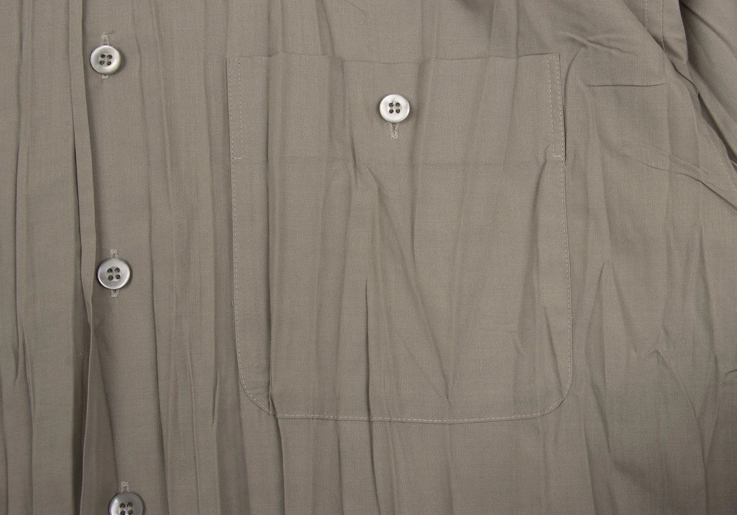 Issey Miyake Band Collar Pleated Shirt in Gray, Size M Size US M / EU 48-50 / 2 - 6 Thumbnail