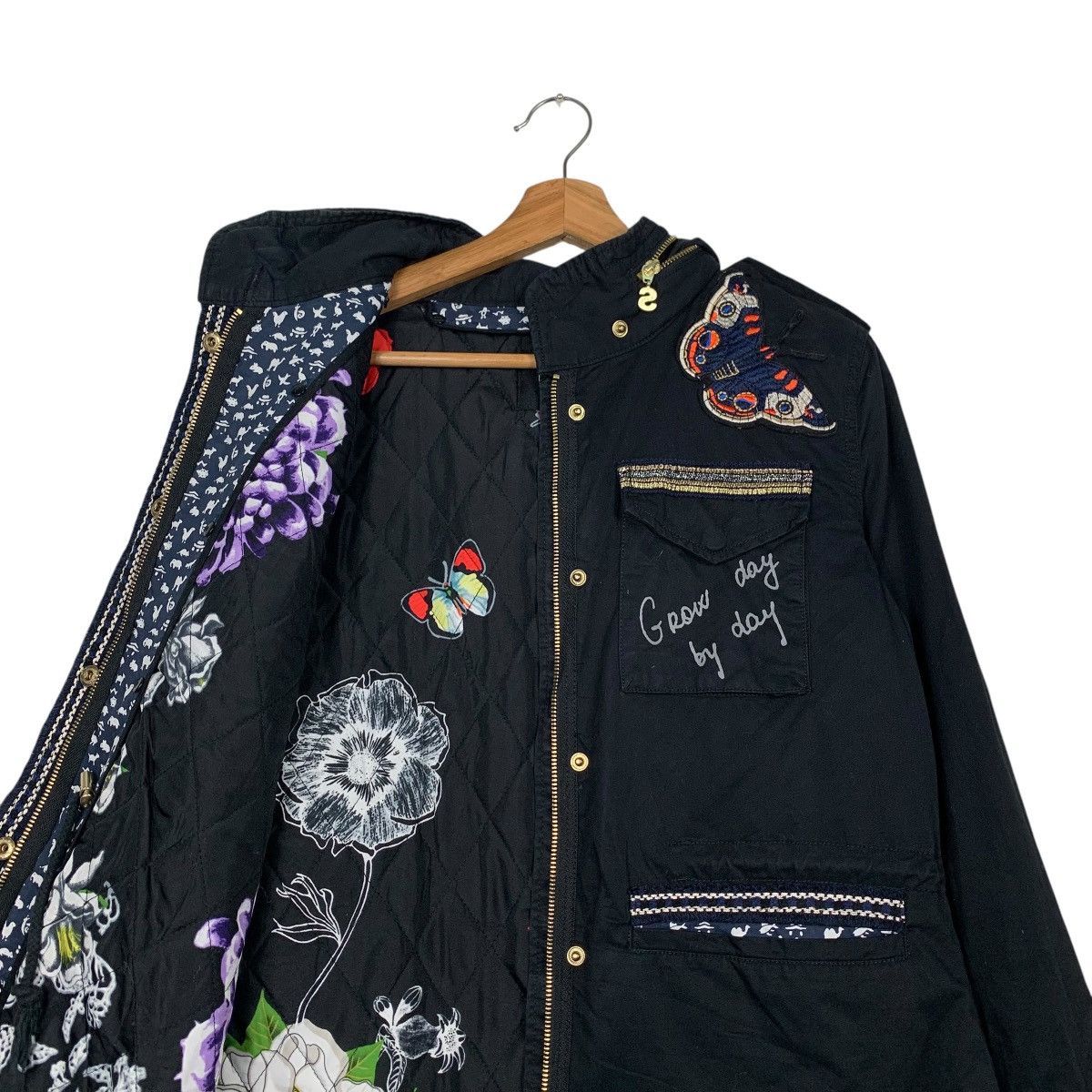 Desigual DESIGUAL Embroidery Florals Design Hooded Jacket #2254-C100 Size M / US 6-8 / IT 42-44 - 11 Thumbnail
