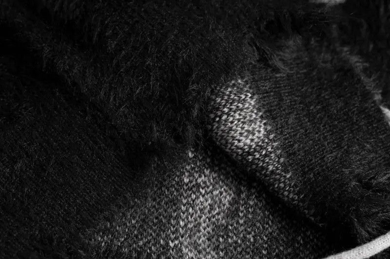 Japanese Brand Turtleneck Distressed Knitted Sweater Size US L / EU 52-54 / 3 - 11 Thumbnail