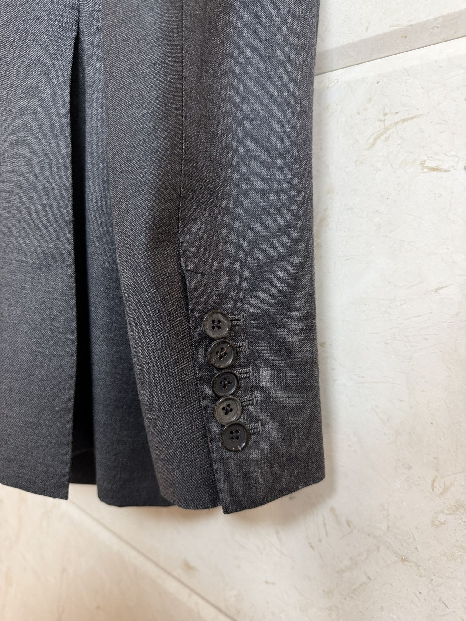 Tom Ford TOM FORD / Windsor Fit Mid-Grey Wool Suit US 38 / EU 48 Size 38S - 4 Thumbnail