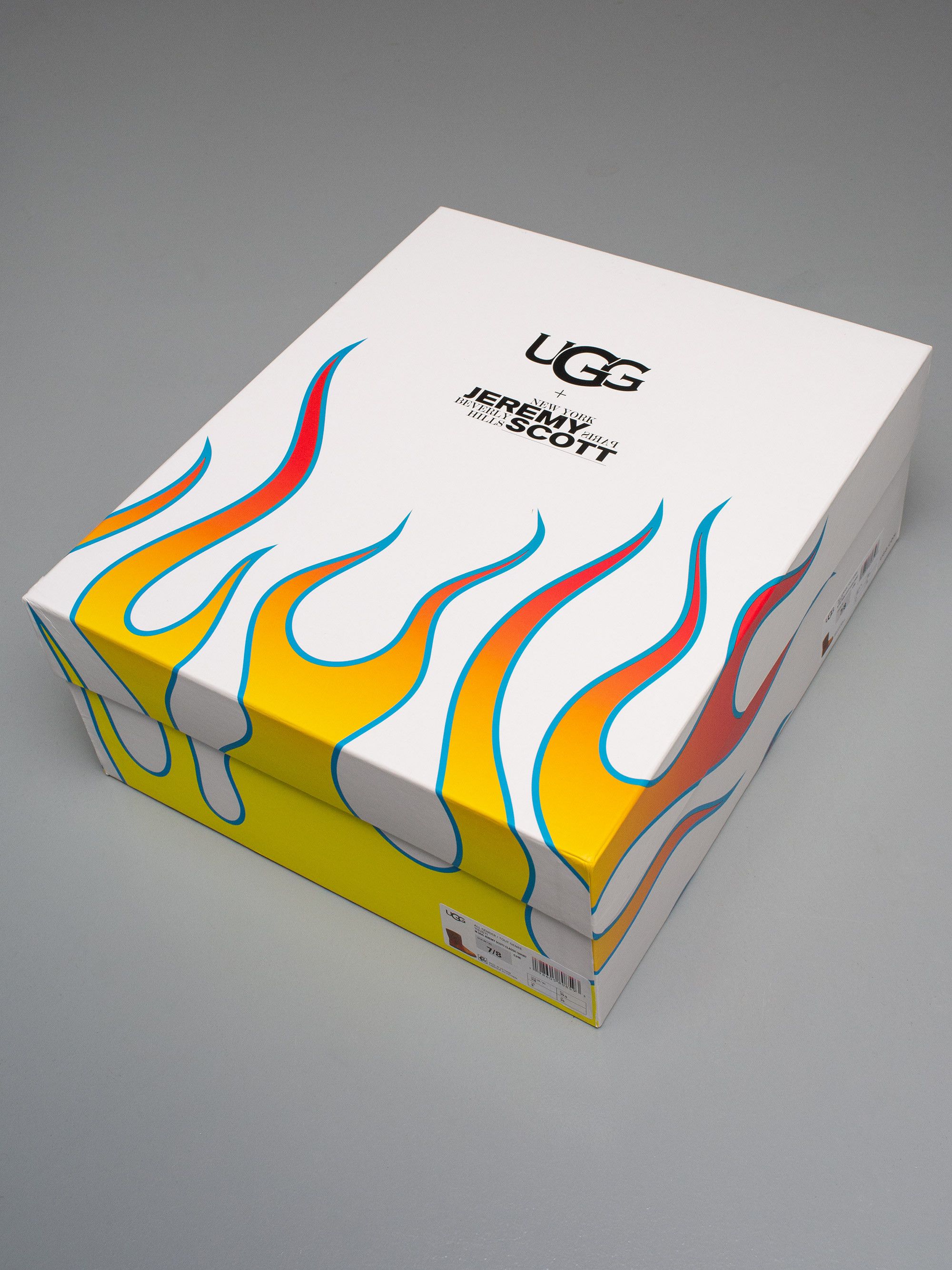 Jeremy Scott UGG X Jeremy Scott 2025 Classic Short Flames Boots Size US 9.5 / IT 39.5 - 14 Thumbnail