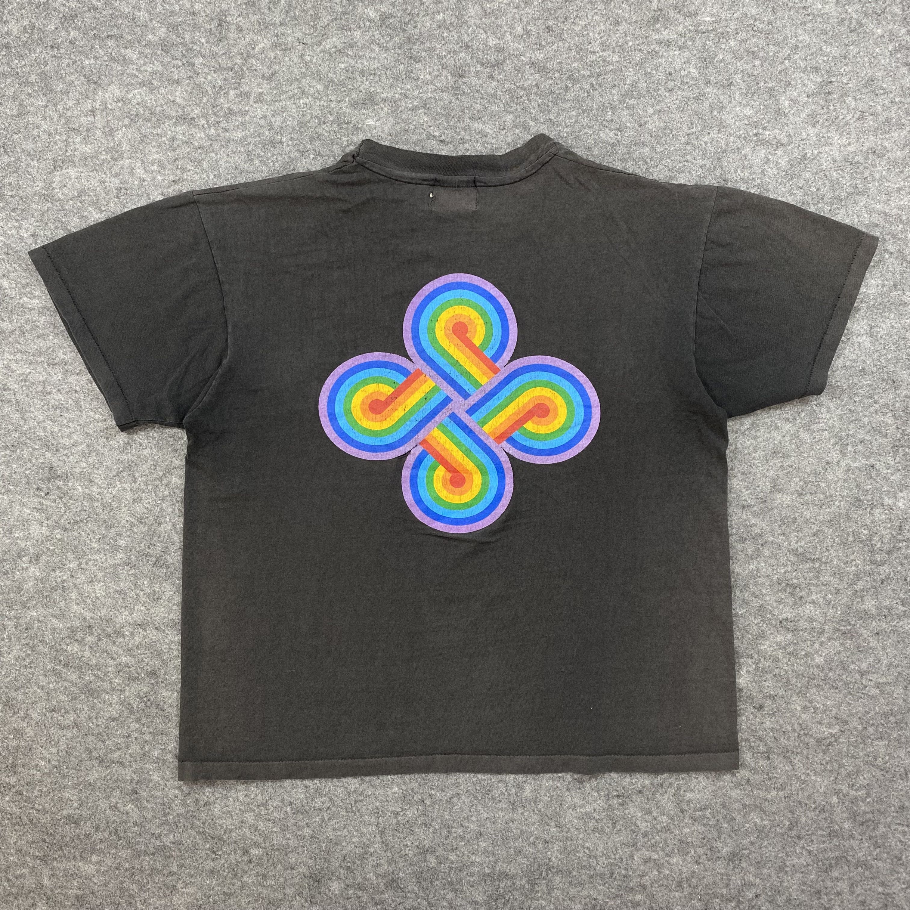 Vintage Vintage Rainbow Logo Fade Black Distressed T-Shirt 90s M085 Size US L / EU 52-54 / 3 - 1 Thumbnail