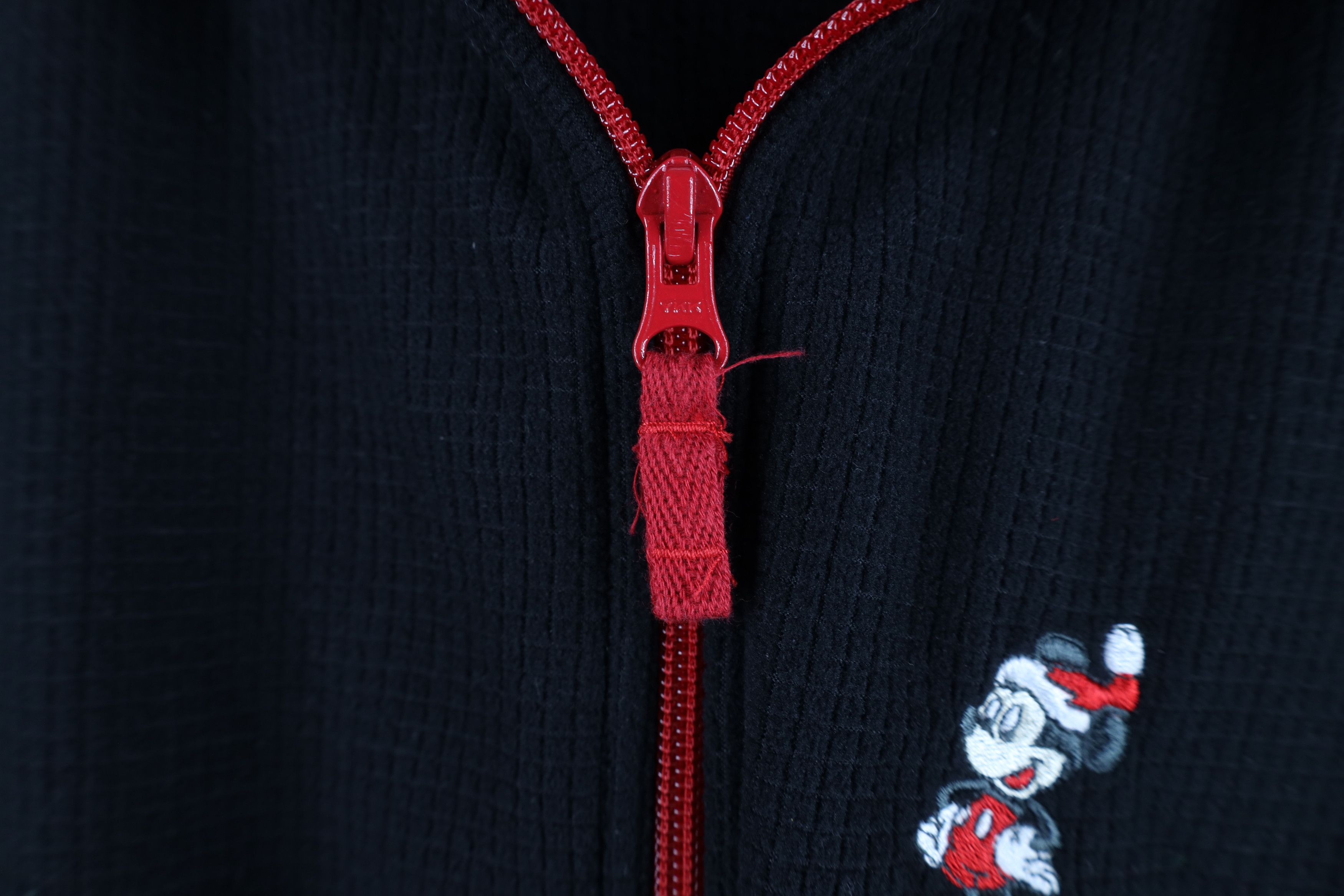 Disney Vintage Disney Christmas Mickey Mouse Thermal Waffle Sweater Size US XL / EU 56 / 4 - 5 Thumbnail