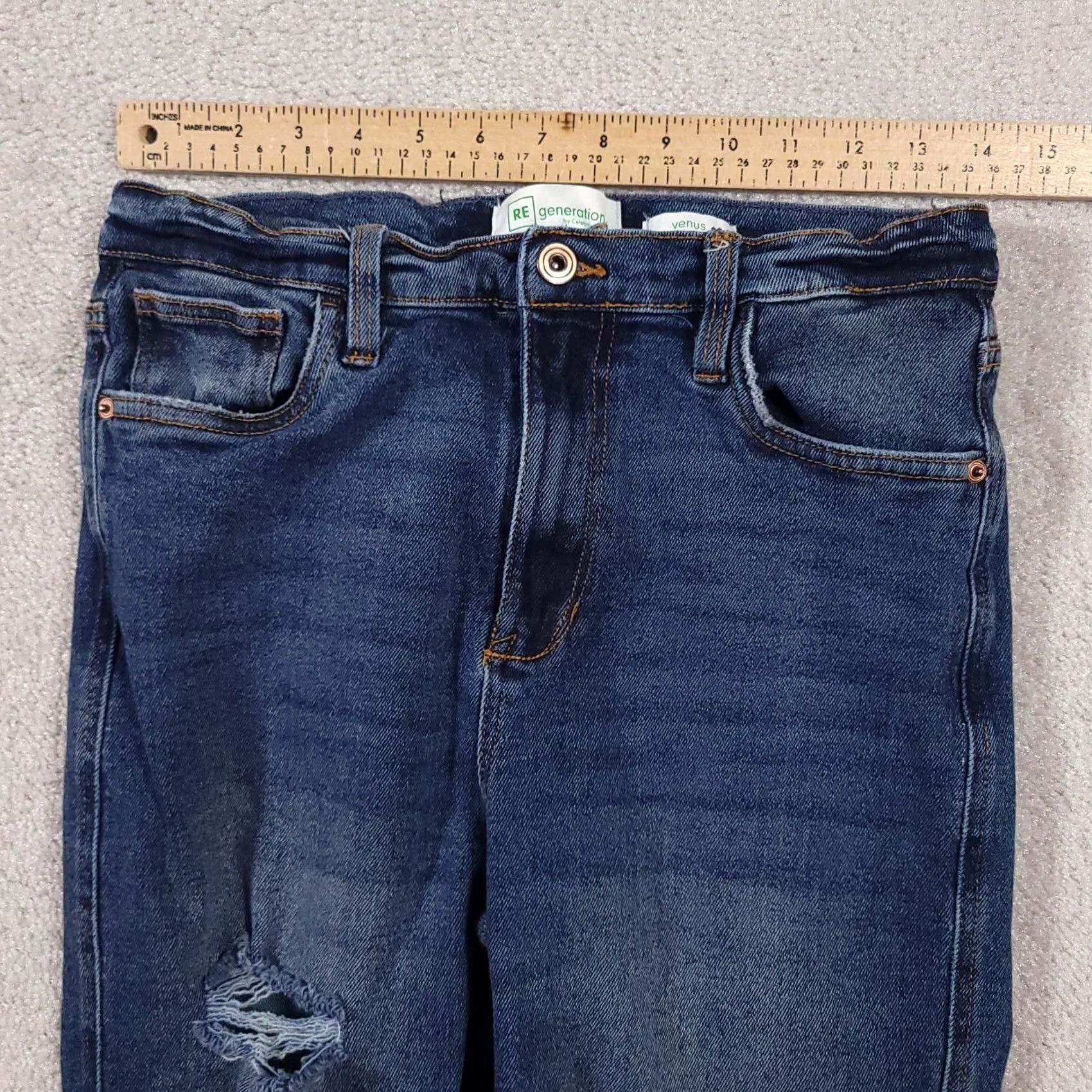 Vintage Celebrity Pink Regeneration Jeans Women’s 11/30 Med Wash Distressed Ankle Crop Jeans Women’s Size 32" / US 10 / IT 46 - 5 Thumbnail