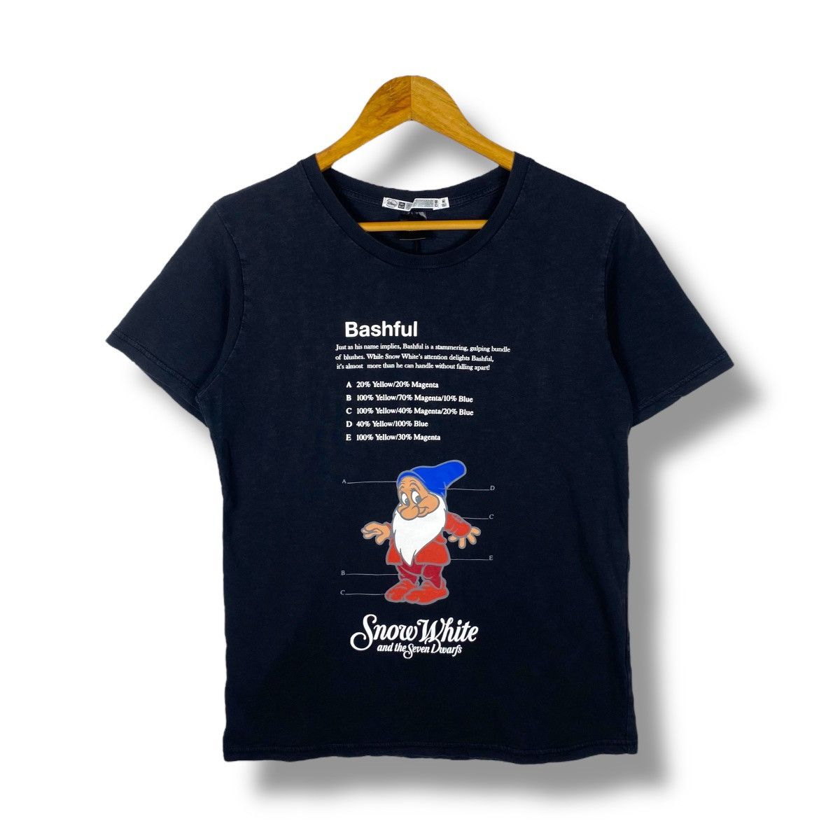 Undercover UNIQLO UNDERCOVER Snow White & The 7 Dwarfs Graphic Tee Size M / US 6-8 / IT 42-44 - 1 Thumbnail