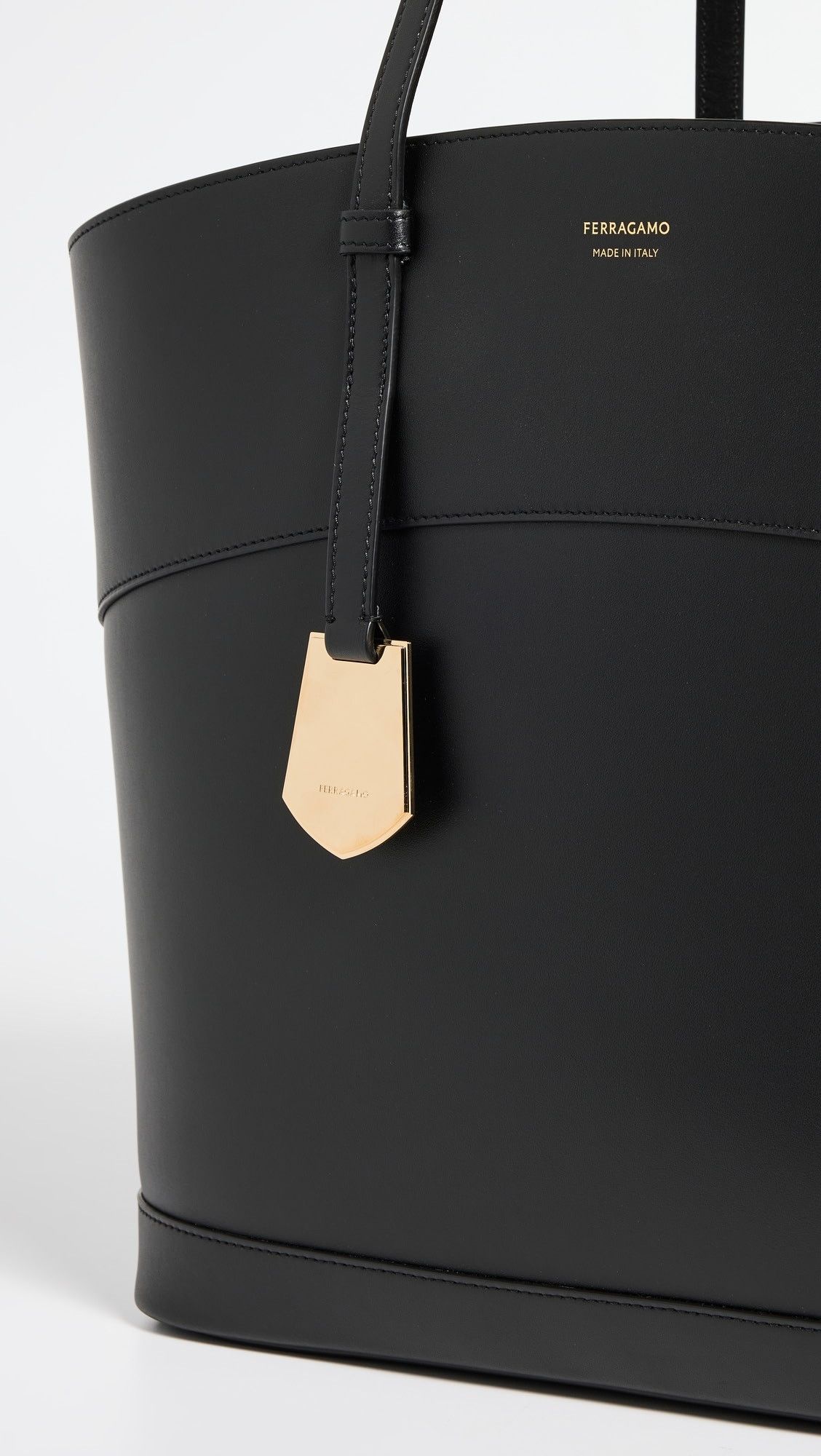 Salvatore Ferragamo o1s1rm0924 Size: OS / Charming Tote Bag in Black Size ONE SIZE - 4 Thumbnail