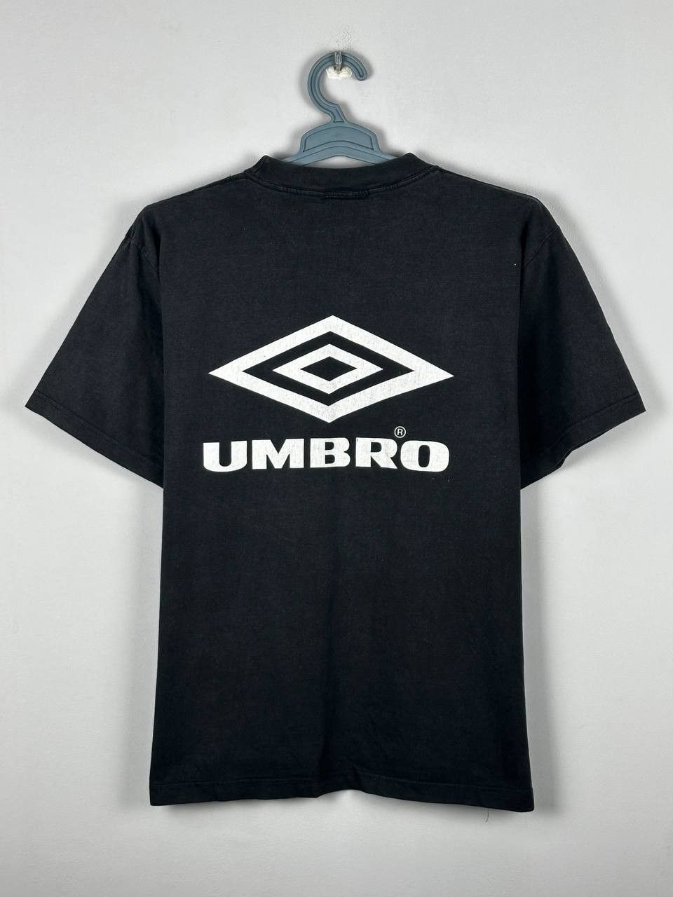 Umbro Vintage Umbro t shirt oversize y2k big logo Faded Size US L / EU 52-54 / 3 - 1 Thumbnail