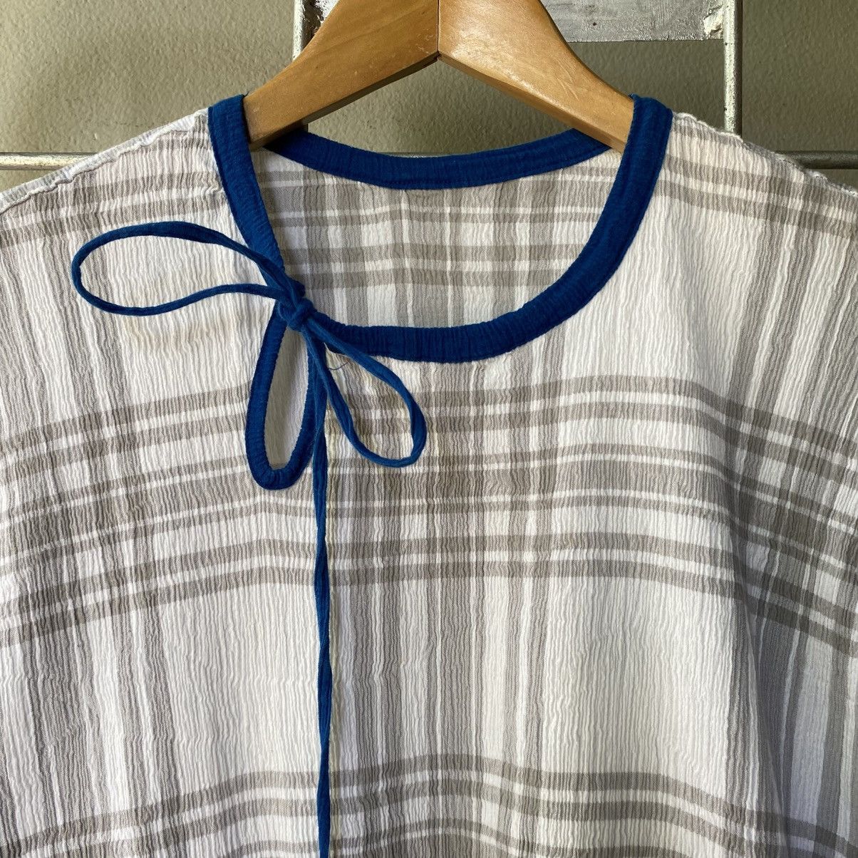 Tsumori Chisato Tsumori Chisato Blue Trim Bow Tie Sleeveless Blouse Size M / US 6-8 / IT 42-44 - 22 Thumbnail