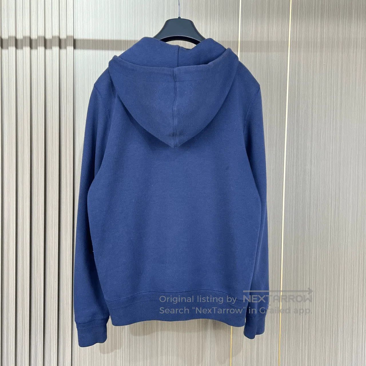 Louis Vuitton louis vuitton logo zip. Size XS / US 0-2 / IT 36-38 - 2 Thumbnail