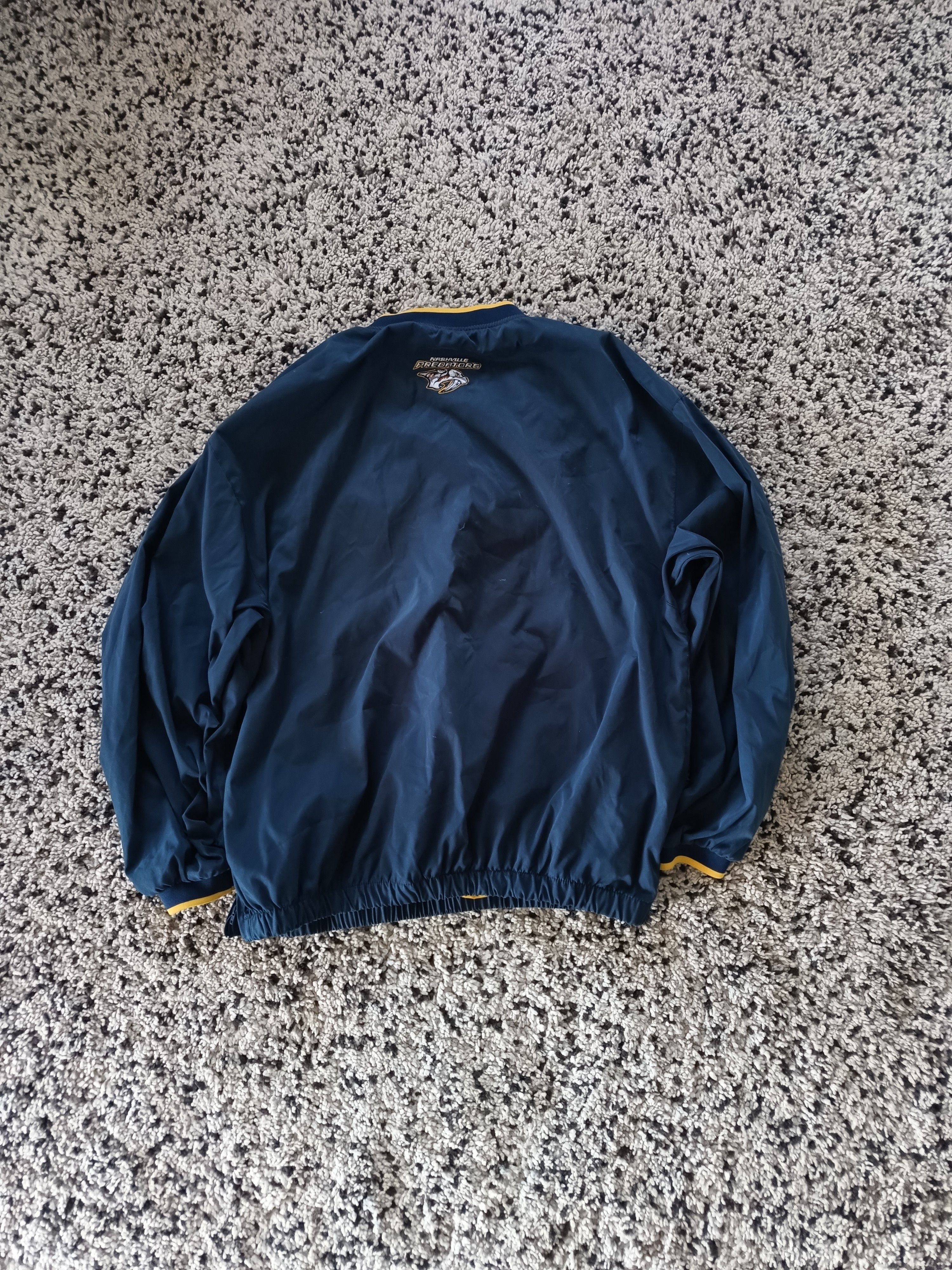 Pro Player × Vintage Vintage Nashville Predators Hockey Nylon Sweatshirt size L Size US L / EU 52-54 / 3 - 4 Thumbnail