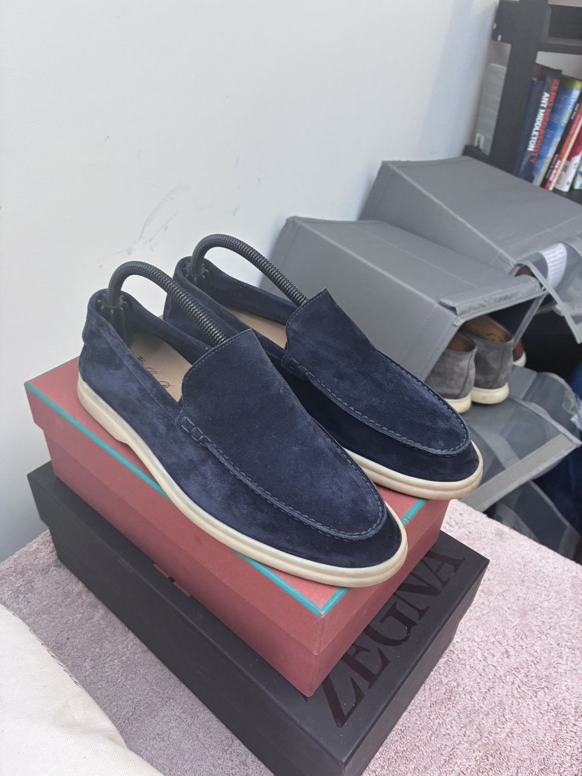 Loro Piana Loro piana navy summer walk uk 7 eu 41 Size US 8 / EU 41 - 1 Thumbnail