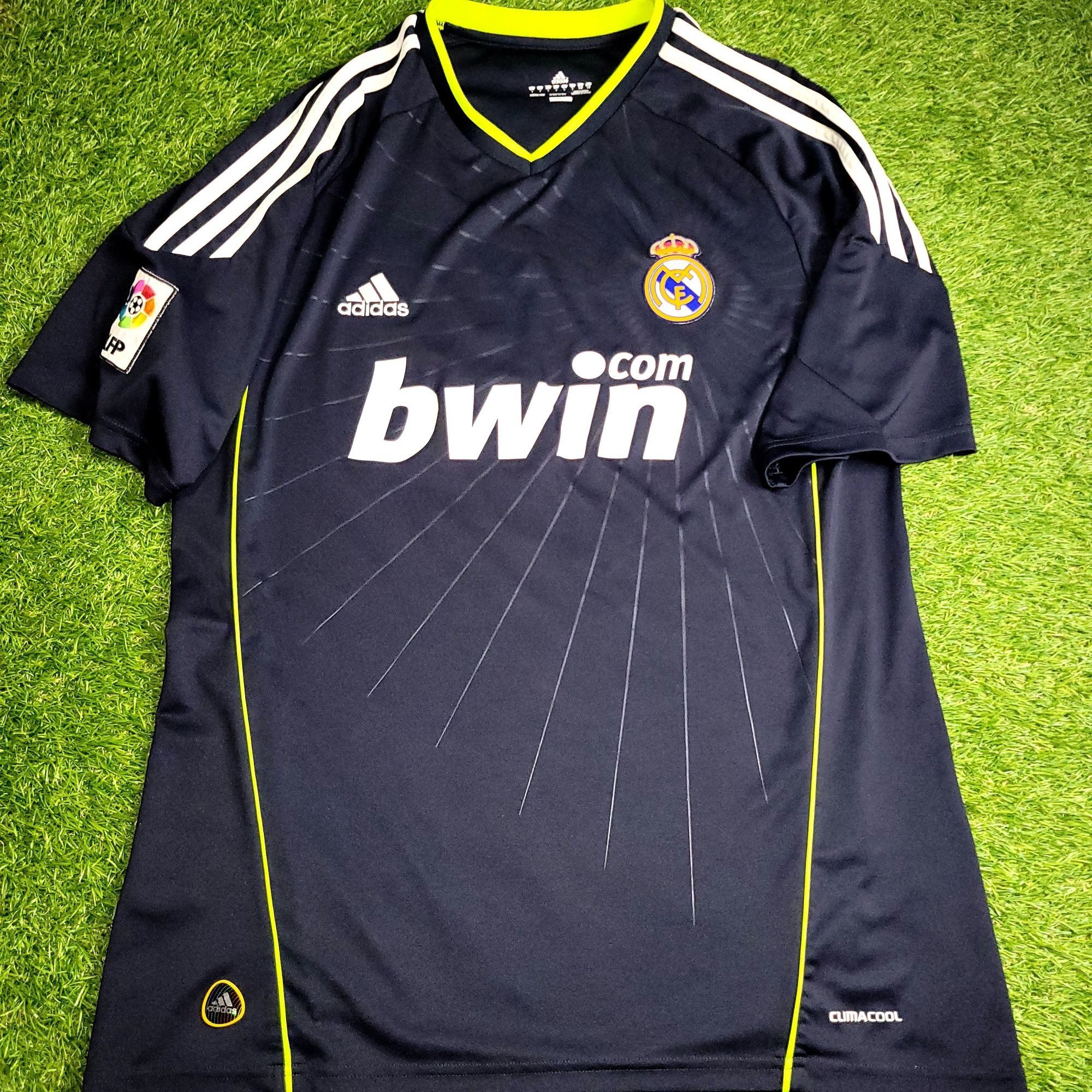 Adidas Cristiano Ronaldo Real Madrid 2010 2011 Away Soccer Jersey L Size US L / EU 52-54 / 3 - 2 Thumbnail
