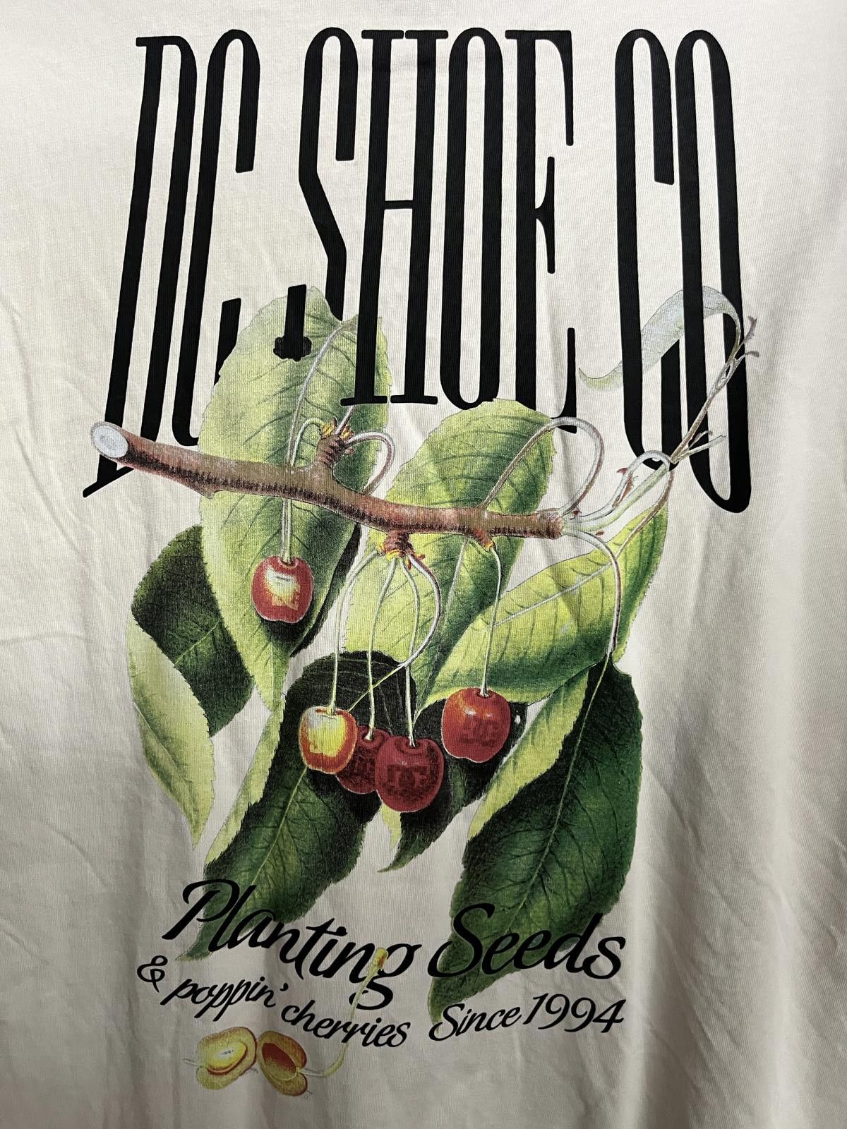 Designer DC Shoes T-shirt Planting Seeds Popping Cherries Tee -M Size US M / EU 48-50 / 2 - 5 Thumbnail