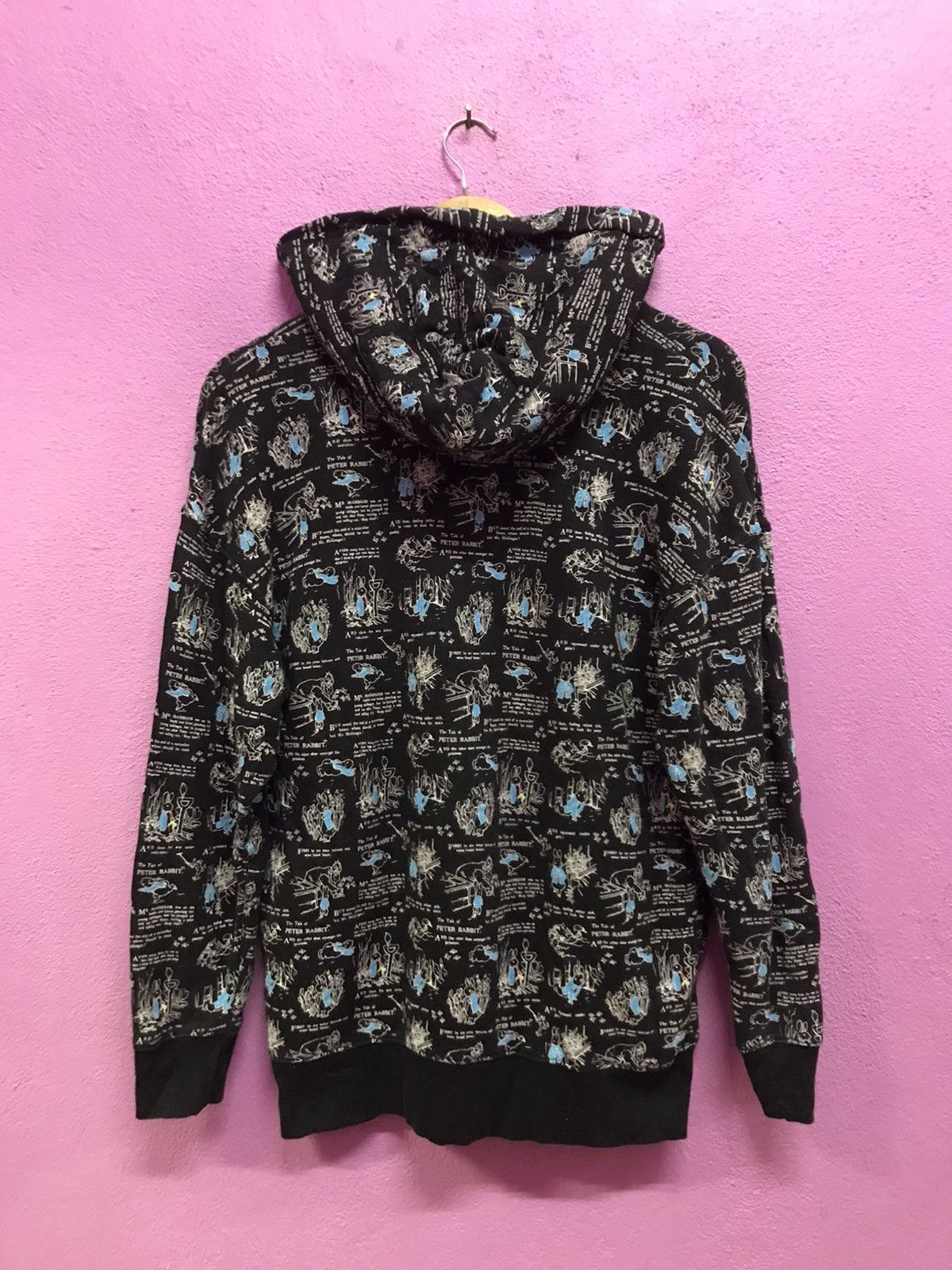 Uniqlo Peter Rabbit x Uniqlo Hoodies Size L Size US L / EU 52-54 / 3 - 2 Thumbnail