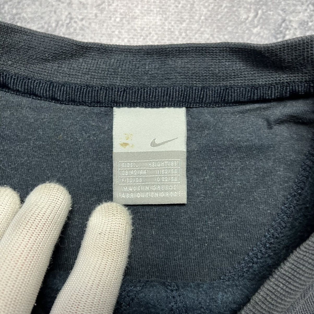 Nike Vintage Nike Central Logo Sweatshirt Swoosh Y2K Streetwear Size US L / EU 52-54 / 3 - 5 Thumbnail