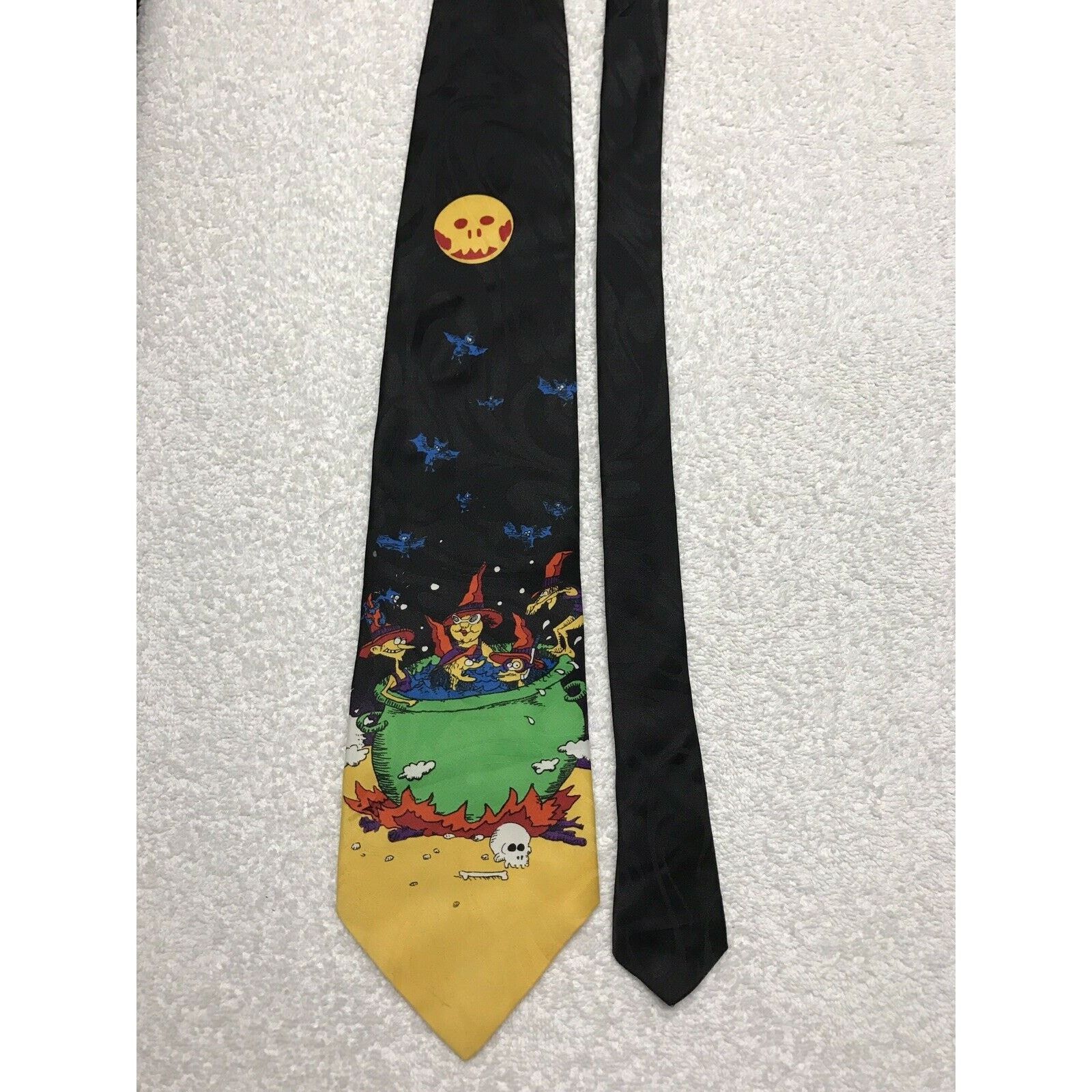 Vintage Hallmark Novel Ties Halloween Witches Bats Caldron Necktie Size ONE SIZE - 2 Thumbnail