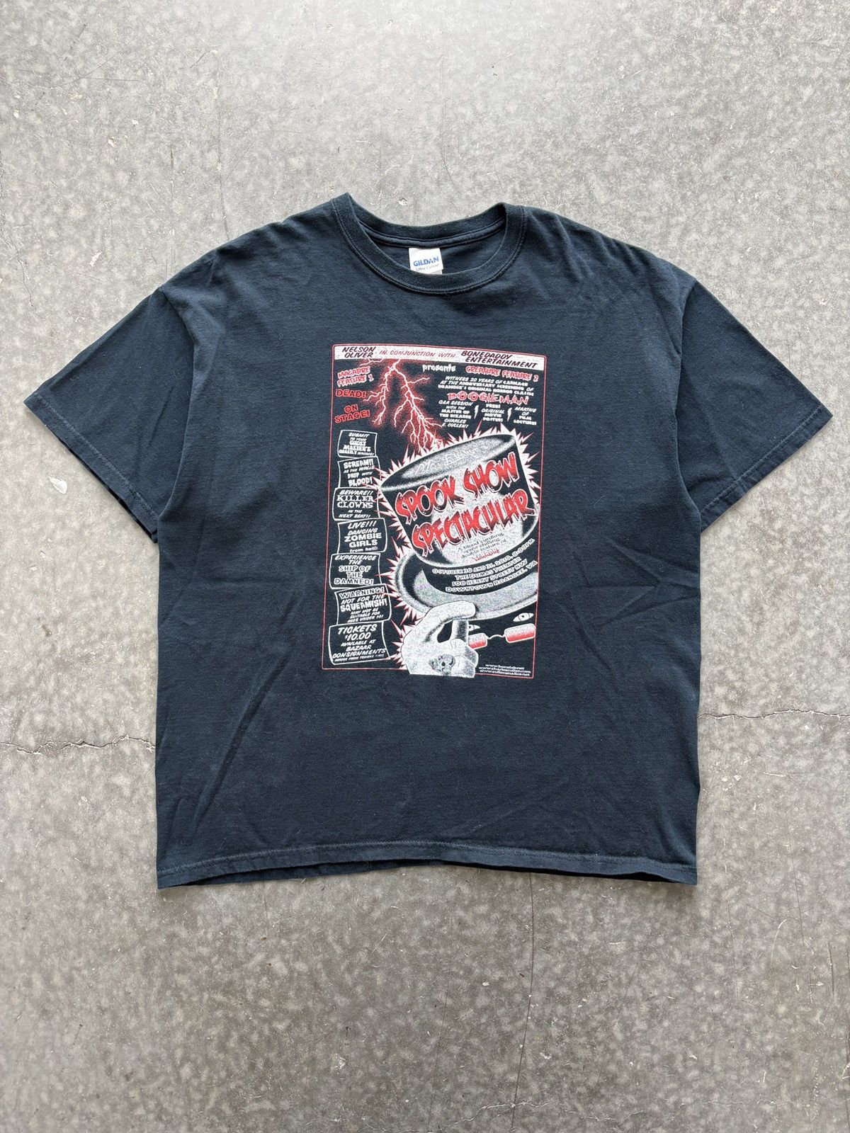 Vintage Vintage Y2K Spook Show Spectacular Horror Tee Size US XL / EU 56 / 4 - 1 Thumbnail