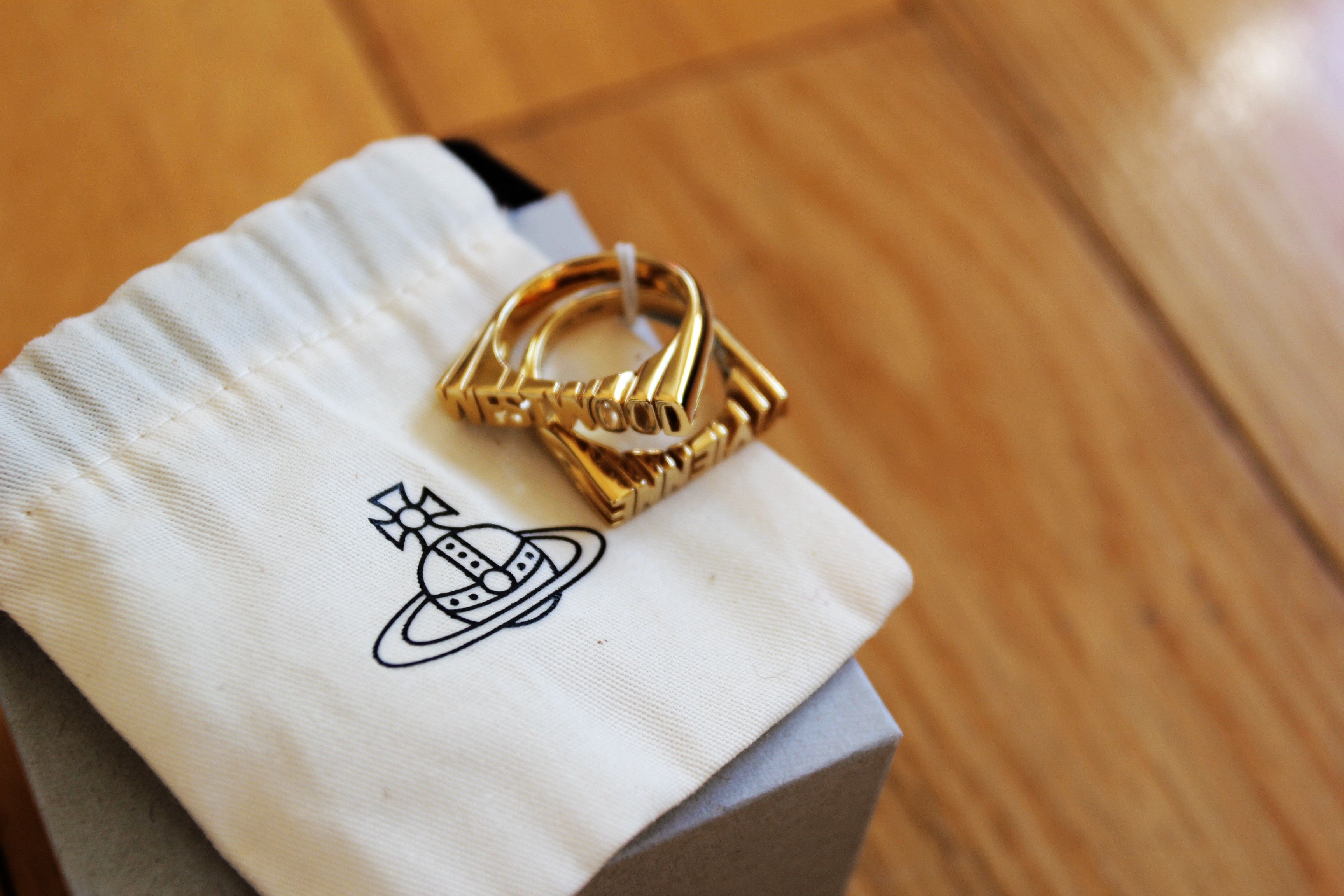 Vivienne Westwood BNWT AW25 VIVIENNE WESTWOOD ESSEX SIGNATURE DOUBLE RING L Size ONE SIZE - 2 Thumbnail