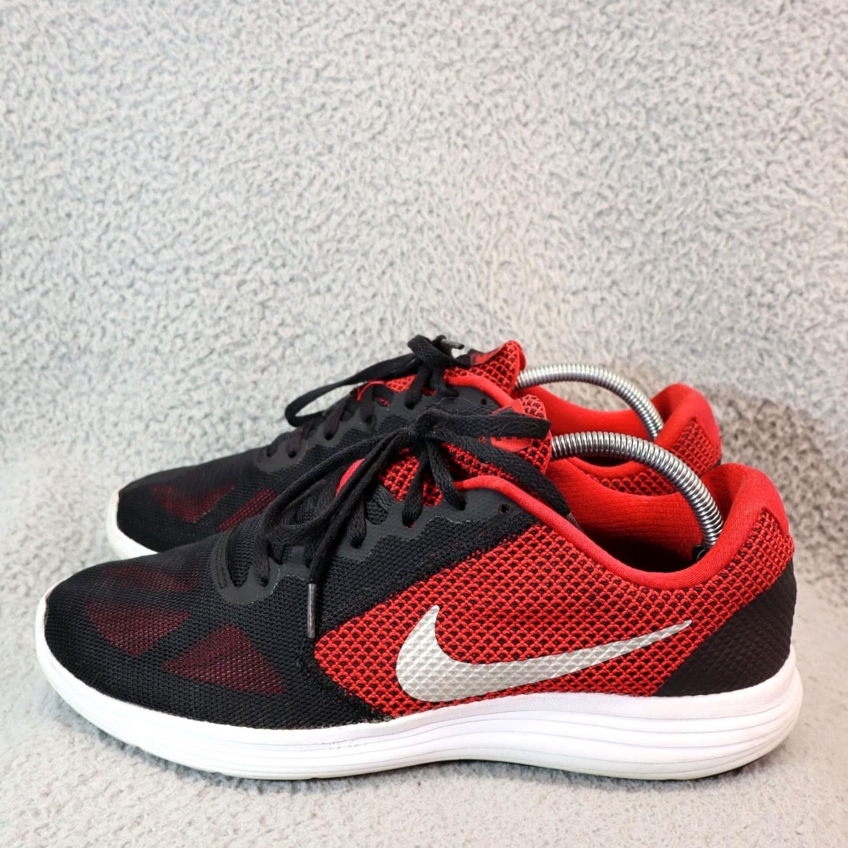 Nike Nike Sneaker Mens 10.5 Black Revolution Men Running Red Size US 11 / EU 44 - 4 Thumbnail