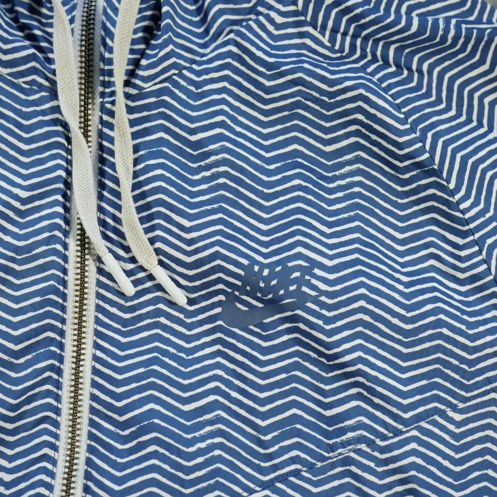 Nike Nike Jacket Mens L Blue White Windbreaker Geometric Hooded Size US L / EU 52-54 / 3 - 4 Thumbnail