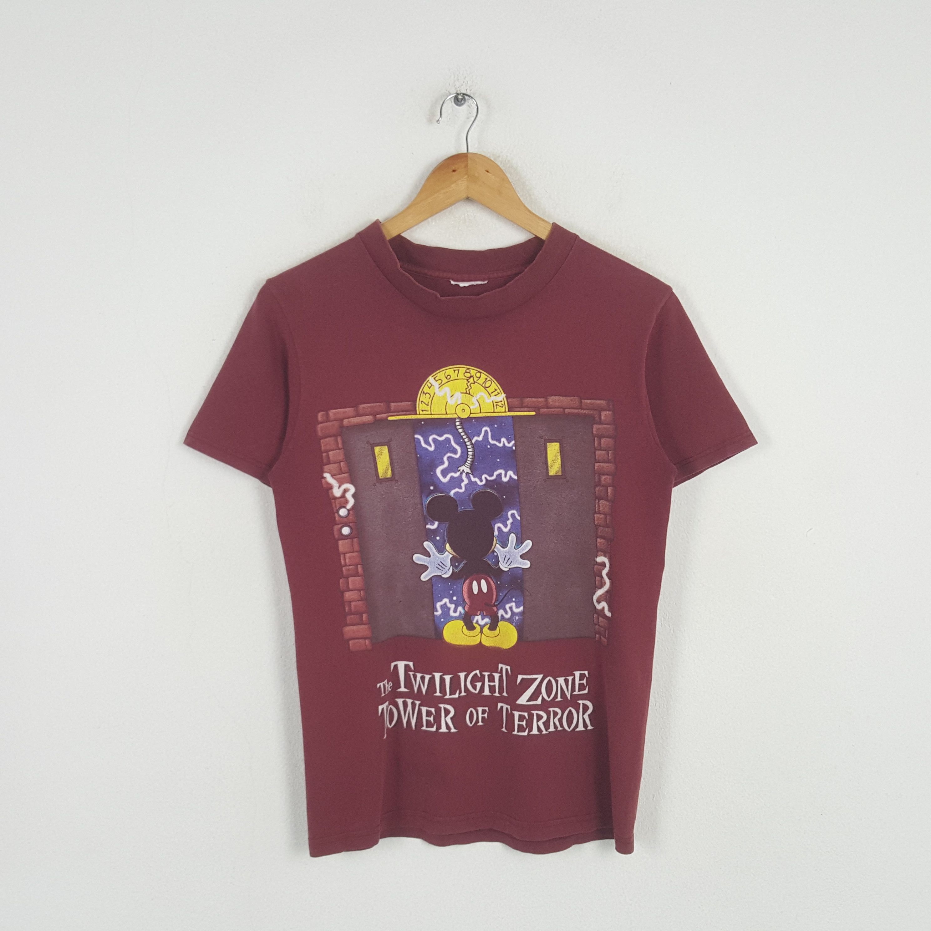 Mickey Mouse Vintage The Twilighht Zone Tower Or Terro Tshirt C294N20 Size US S / EU 44-46 / 1 - 1 Thumbnail
