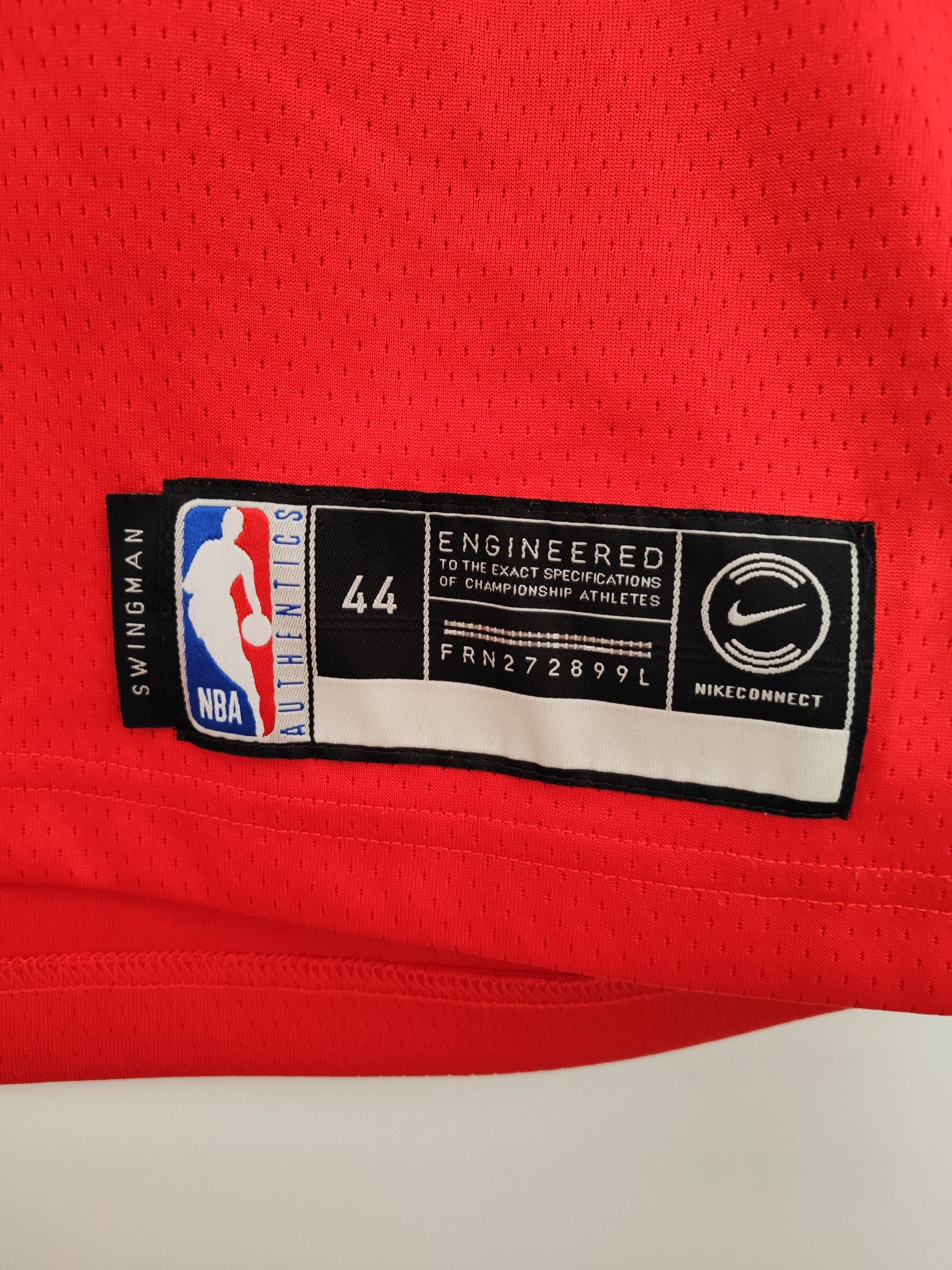 NBA Lauri Markkanen Chicago Bulls Basket Ball Jersey Size US M / EU 48-50 / 2 - 6 Thumbnail