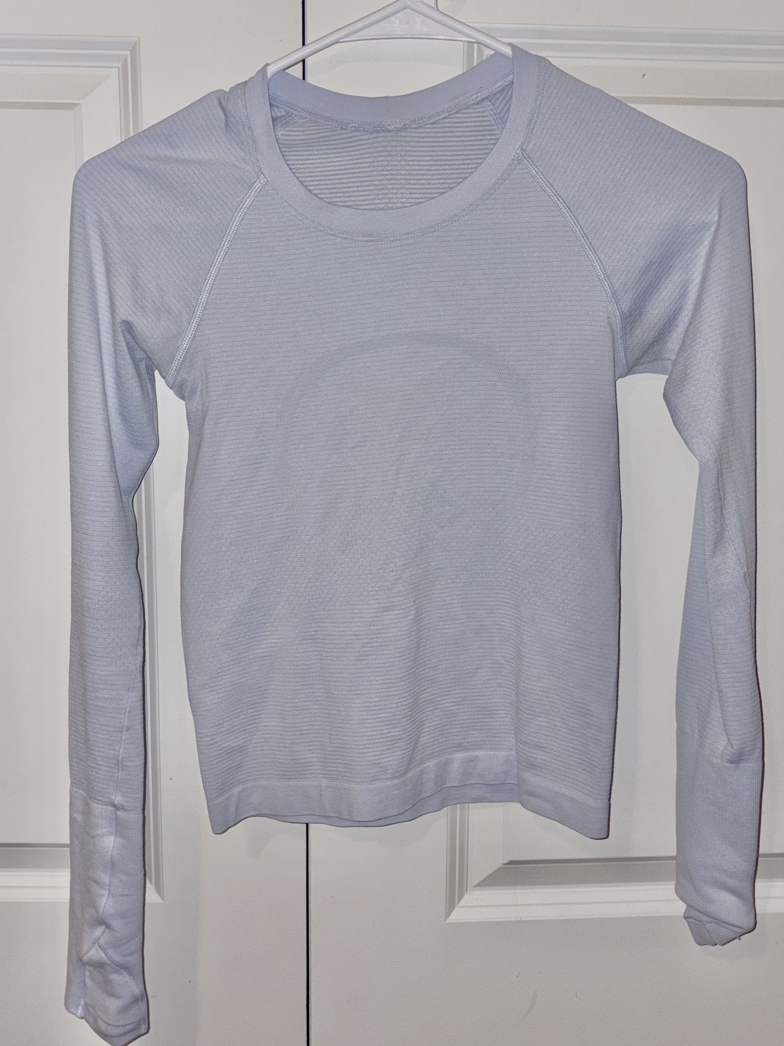 Lululemon Swiftly Tech Long-Sleeve Shirt 2.0 Waist Length Size XS / US 0-2 / IT 36-38 - 1 Thumbnail