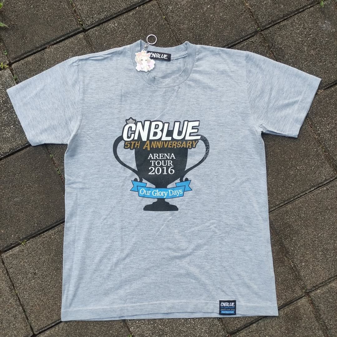 Band Tees CNBLUE 5th Anniversary Japan Tour 2016 Size US L / EU 52-54 / 3 - 1 Thumbnail