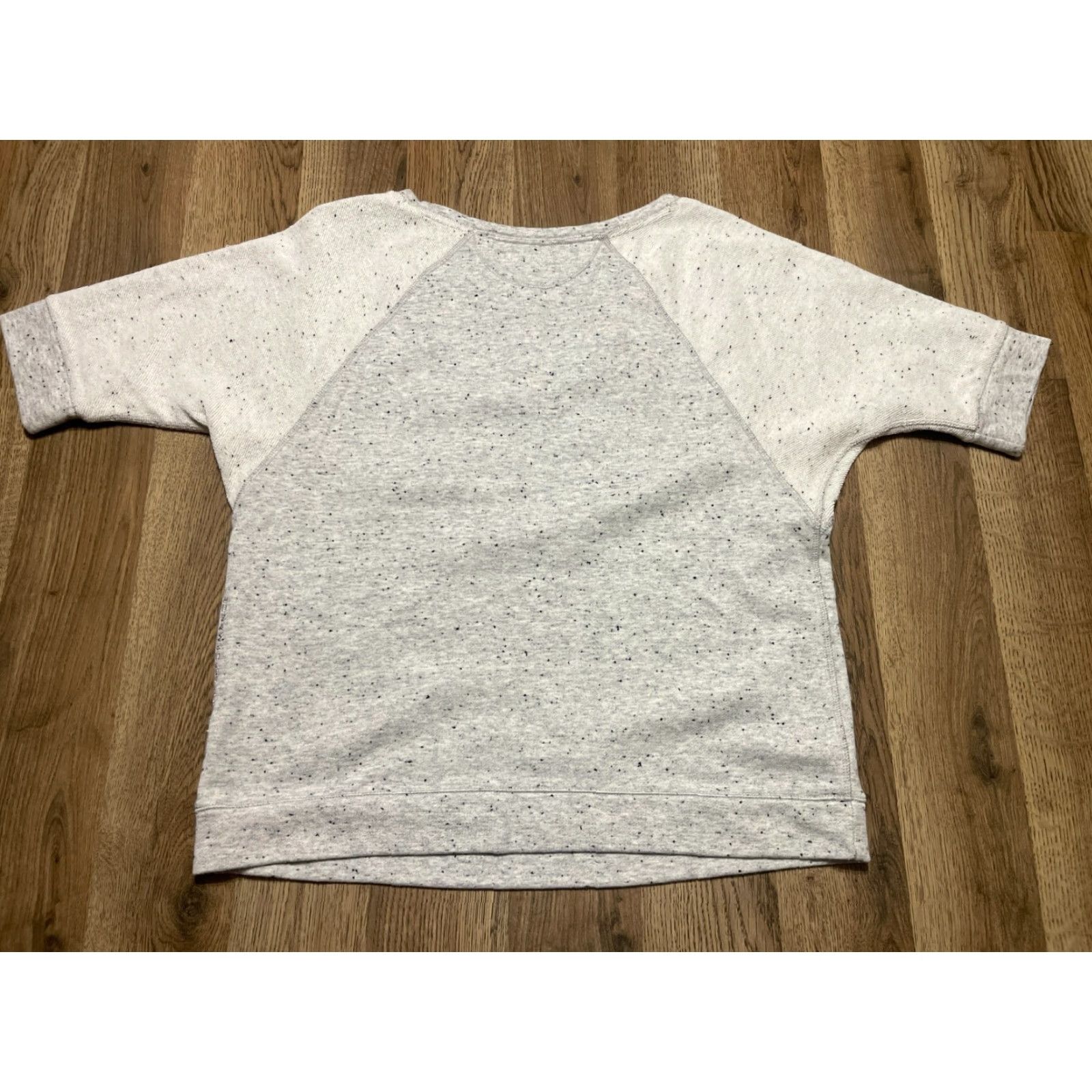 Vintage Calvin Klein Collection Shirt Women L Gray Quick Dry Casual Short Sleeve Round Neck Pullover T-Shirt Regular Fit Size L / US 10 / IT 46 - 2 Thumbnail