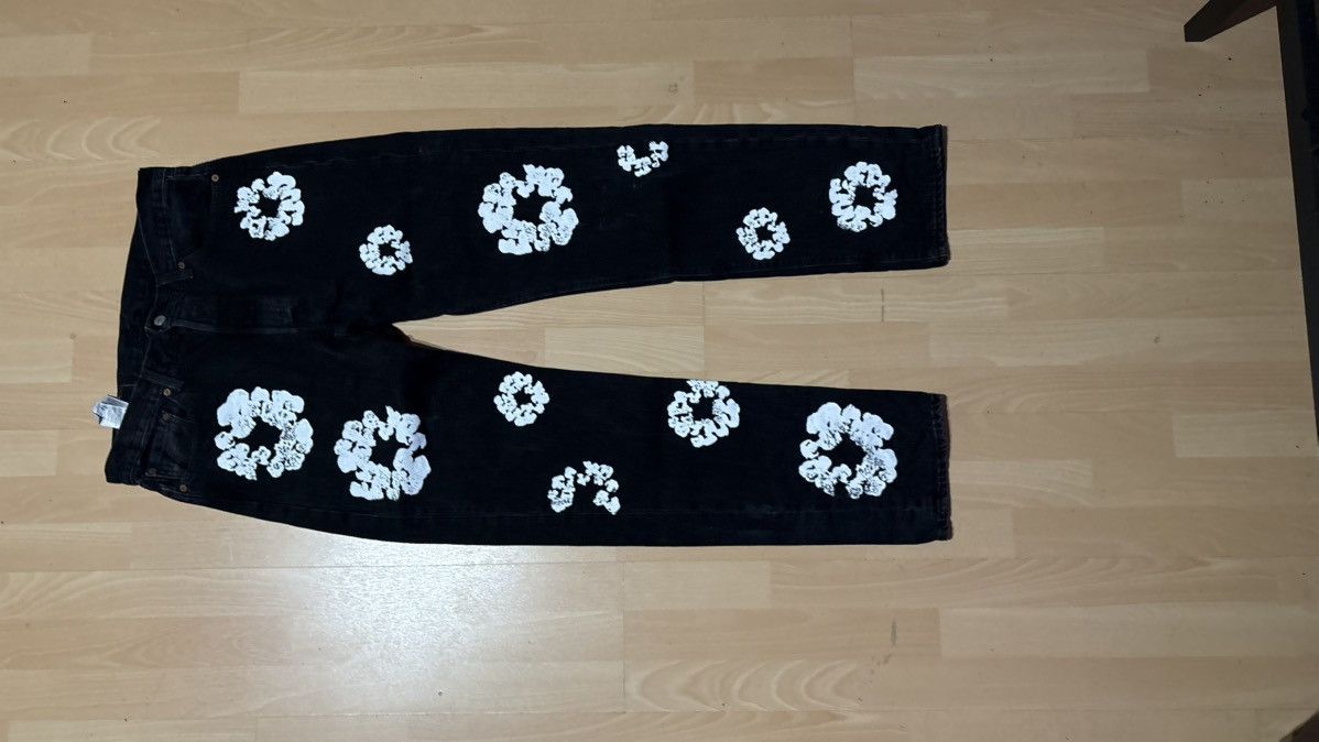 DENIM TEARS × Levi's Denim Tears x Levi's Straight-Leg-Jeans mit Cotton Wreath Size US 36 / EU 52 - 1 Thumbnail