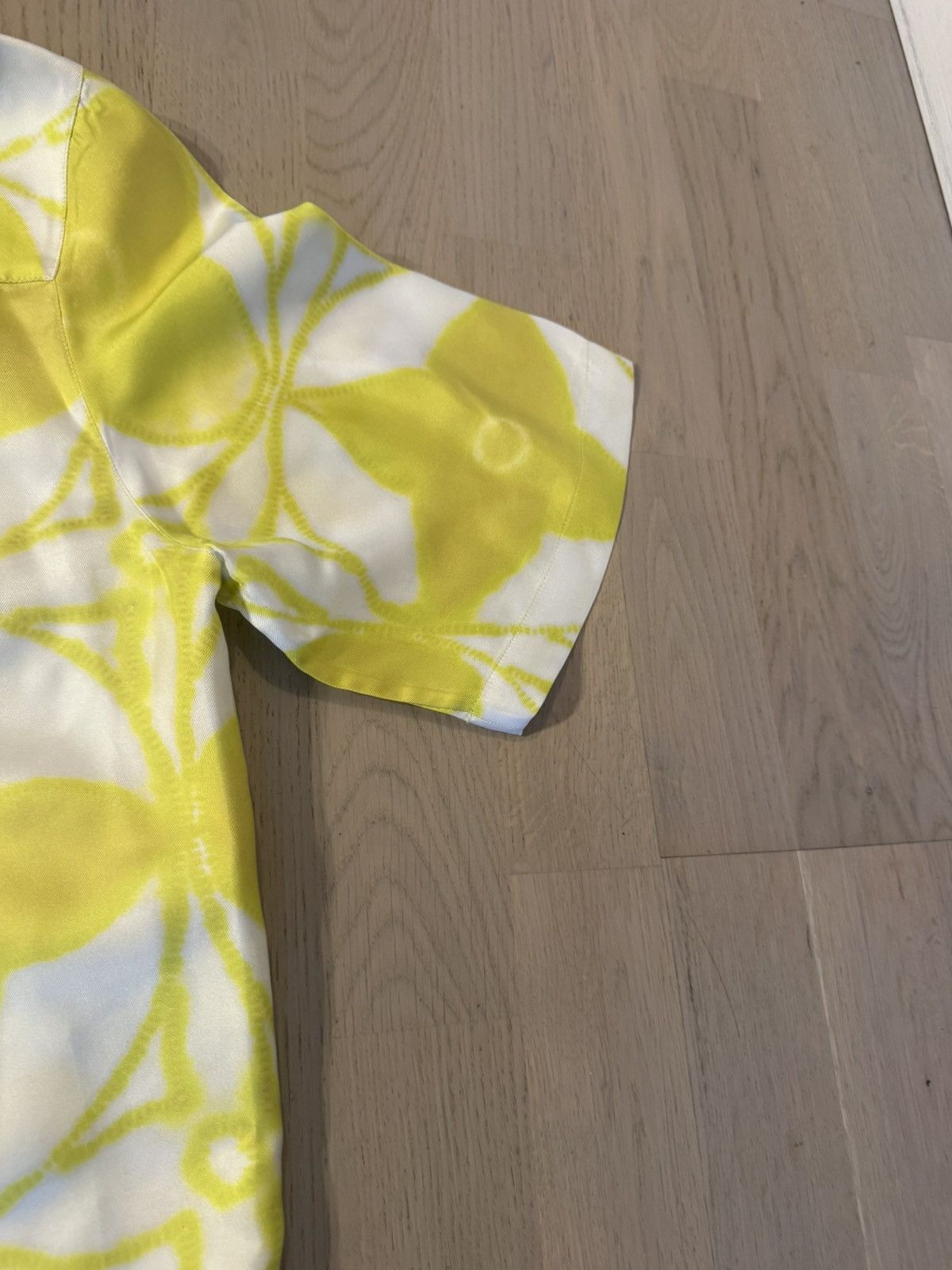 Louis Vuitton LOUIS VUITTON LV SHIBORI shirt see photos for tape measureme Size US M / EU 48-50 / 2 - 22 Thumbnail