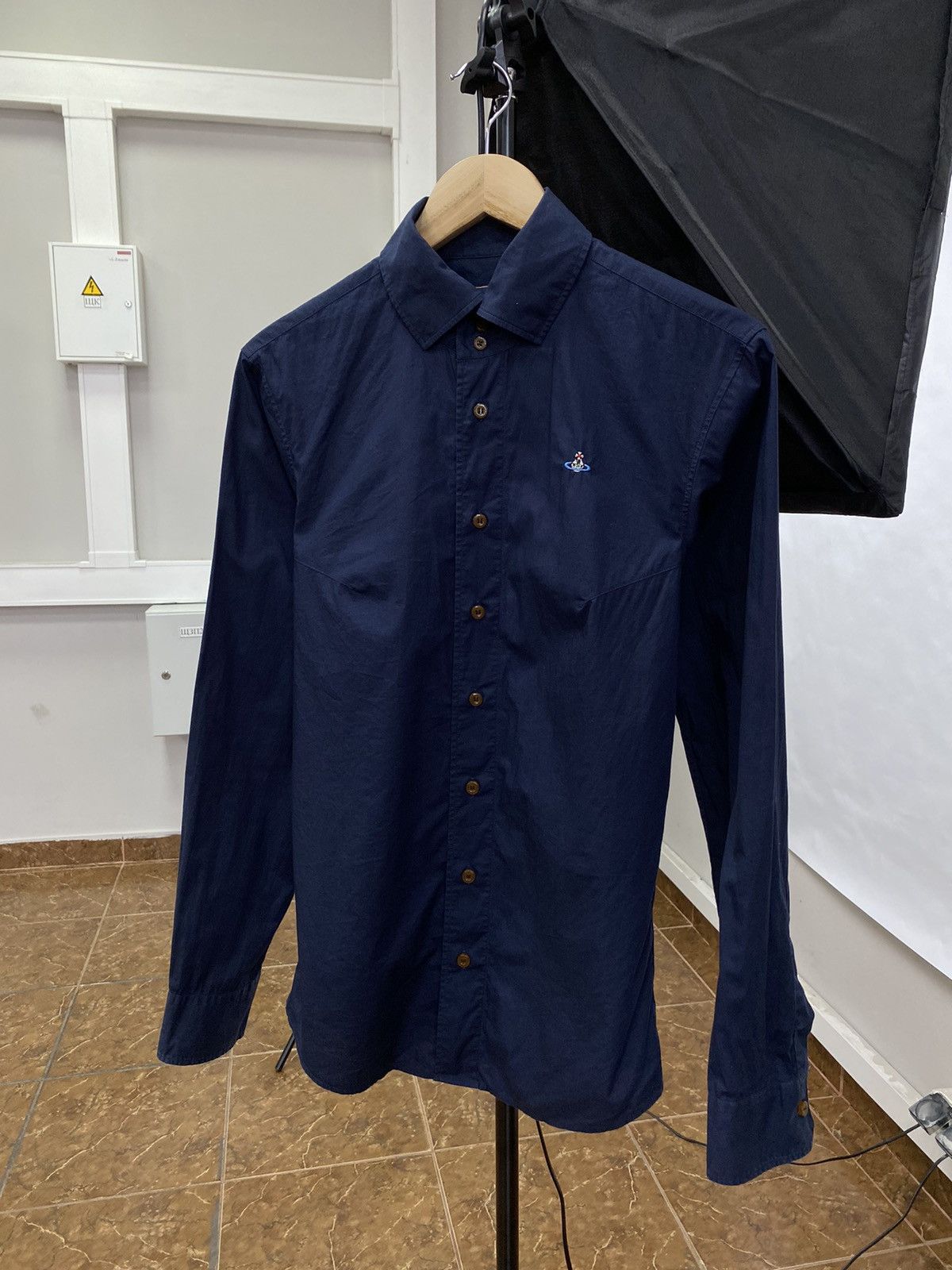 Vivienne Westwood Vivienne Westwood shirt rare retro hype Y2K Size US M / EU 48-50 / 2 - 1 Thumbnail