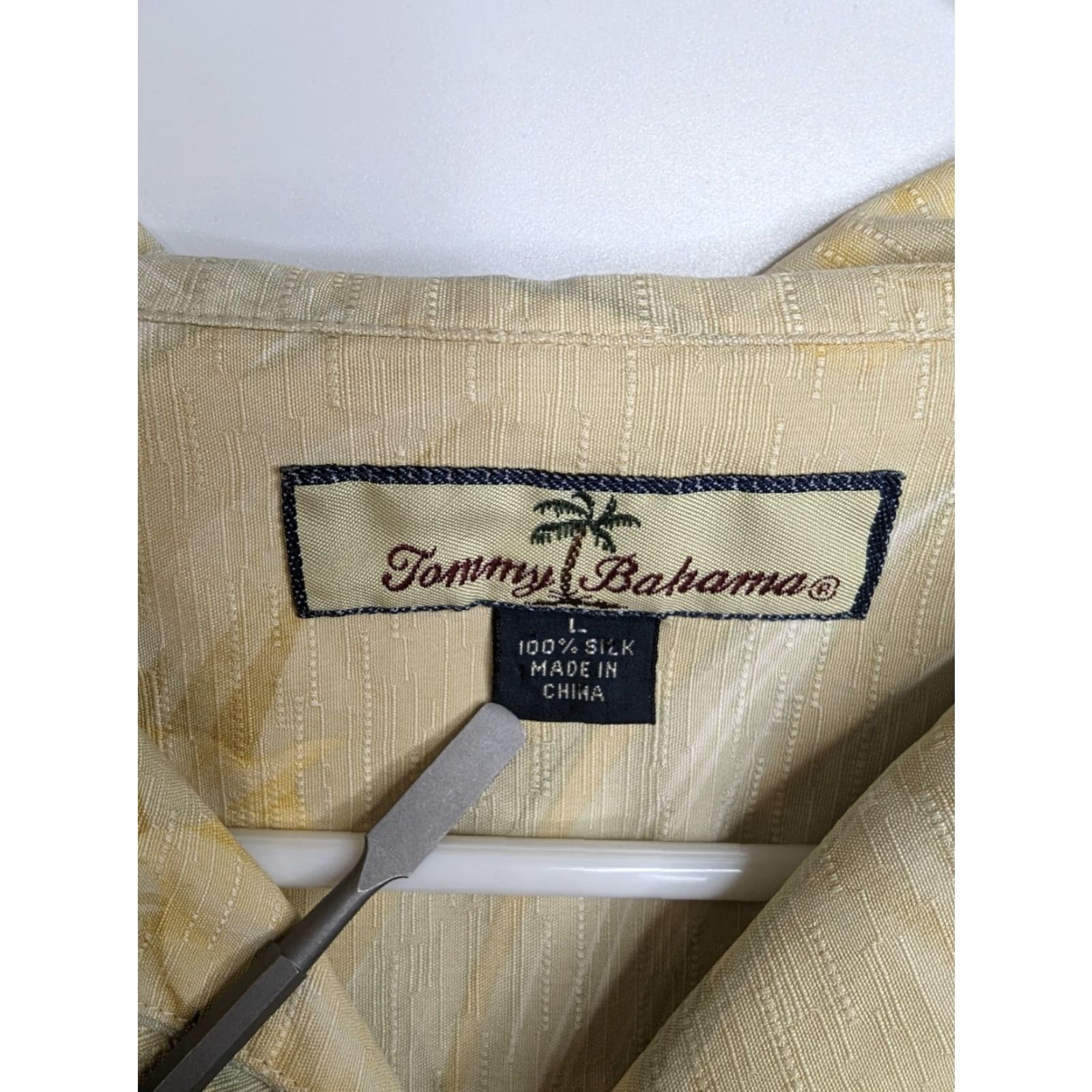 Tommy Bahama Tommy Bahama Shirt Mens Hawaiian Button-Up Short Sleeve Silk Yellow Floral Print L Regular Size Large Mens Size US L / EU 52-54 / 3 - 8 Thumbnail