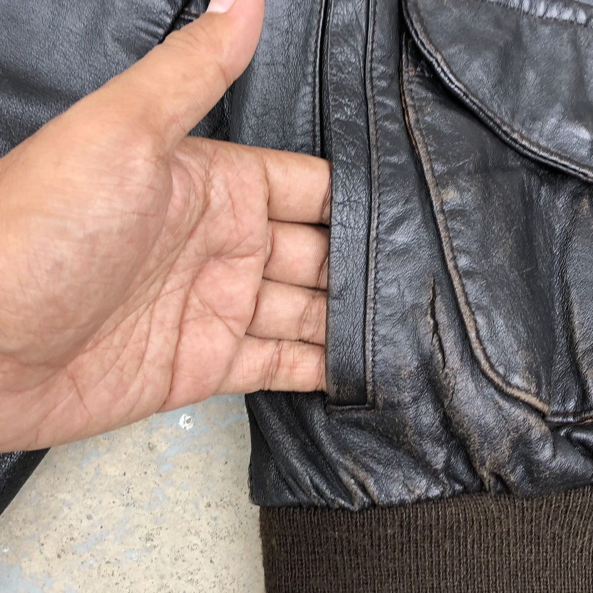 Schott VTG Schott Bros Leather Bomber flight Jacket Type 85 19-MS Size US M / EU 48-50 / 2 - 15 Thumbnail