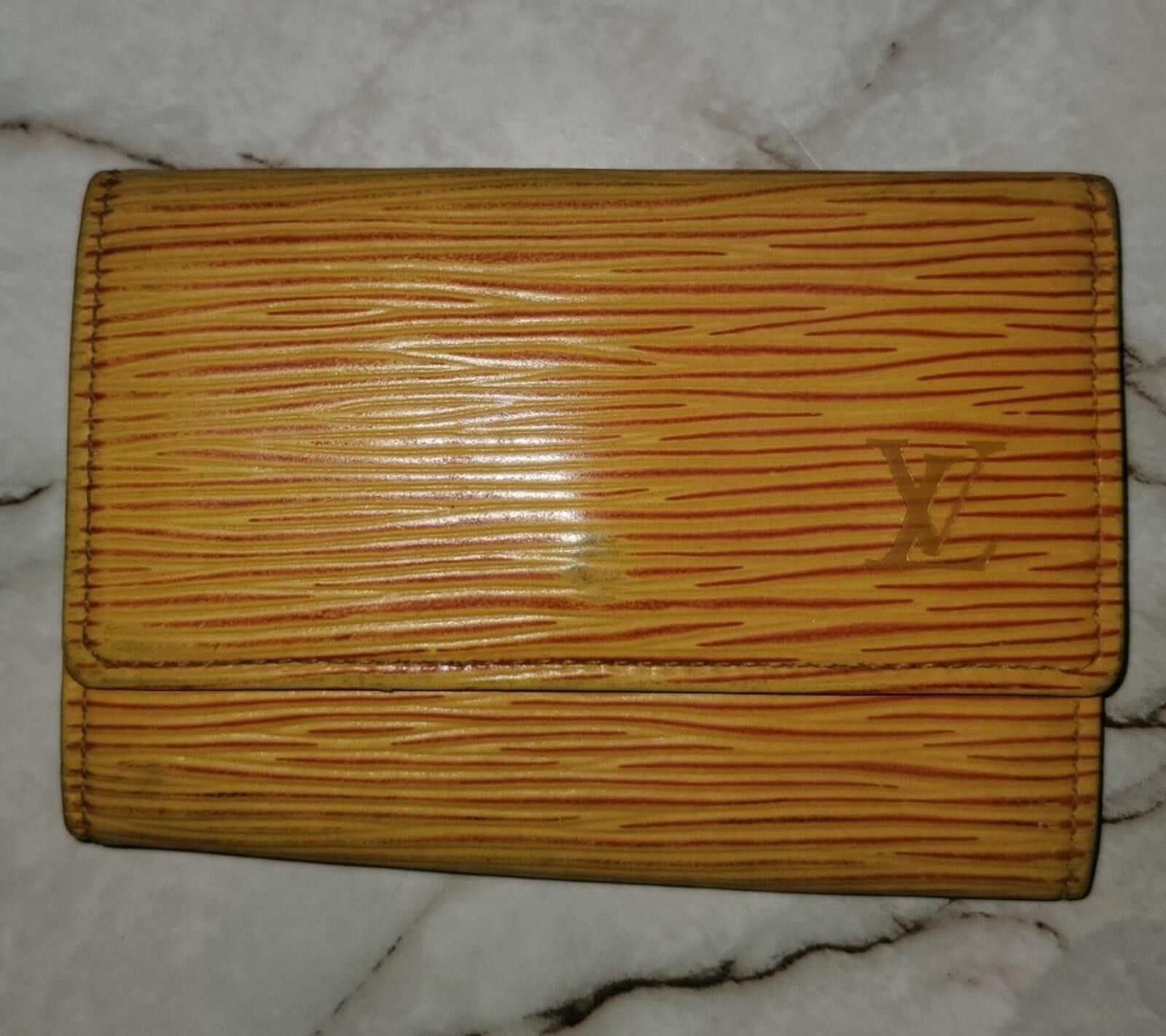 Louis Vuitton Louis Vuitton Vintage 6 Key Holder Yellow Epi Leather MI0953 Size ONE SIZE - 7 Thumbnail