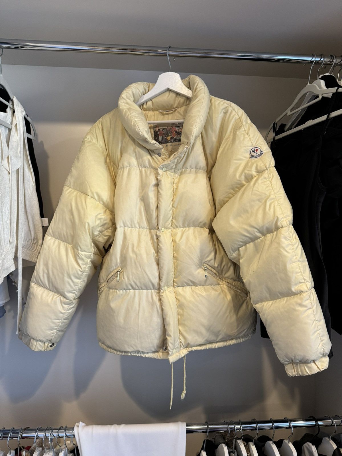 moncler grennoble rare down jacket Cream