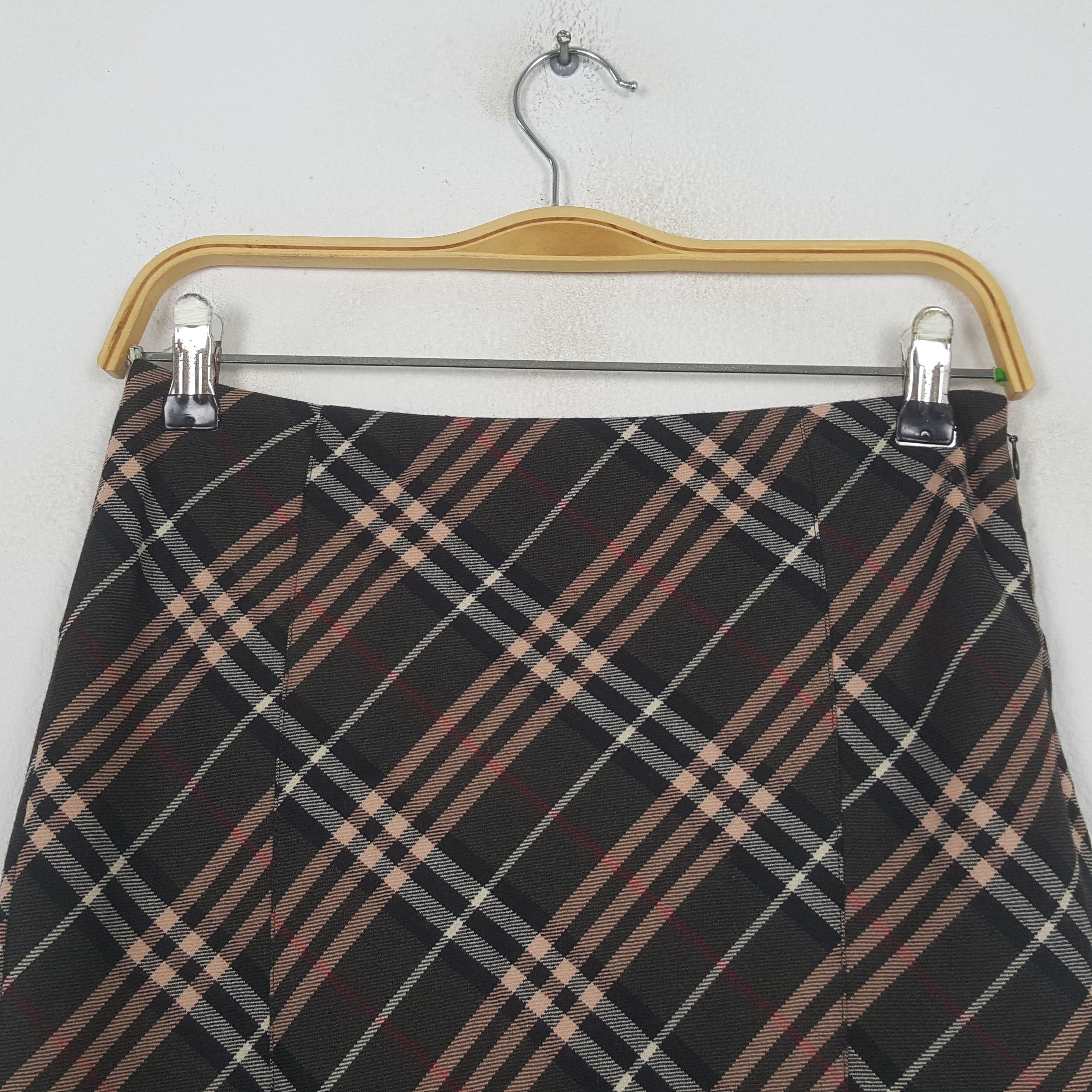Burberry Vintage Burberry Blue Label Fashion Brand Skirts RR28 Size 27" / US 4 / IT 40 - 4 Thumbnail