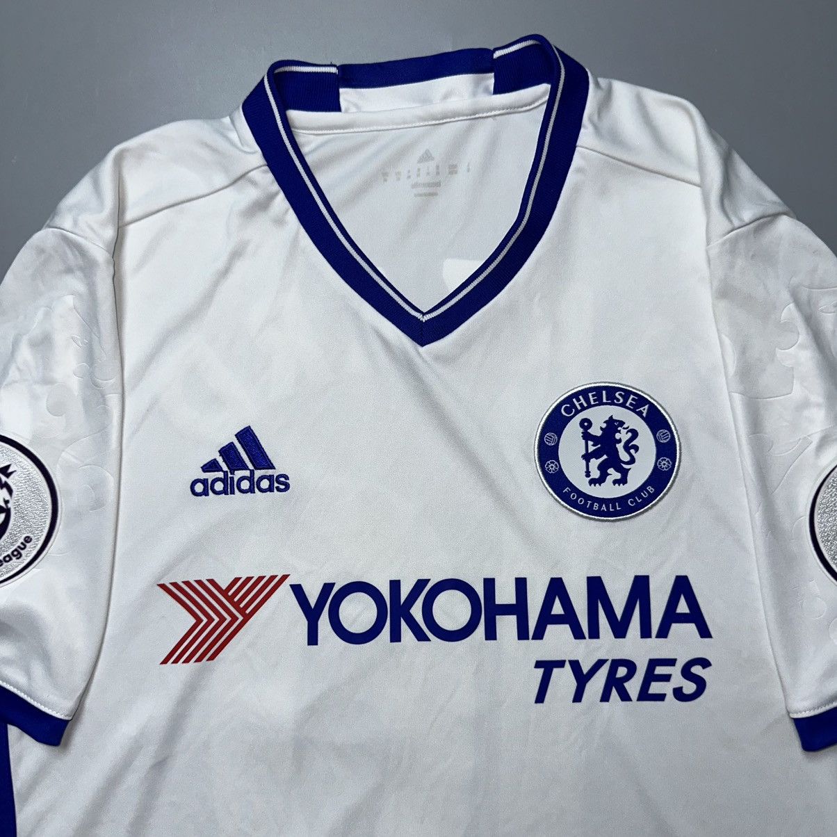 Vintage CHELSEA ADIDAS 2016/2017 FOOTBALL THIRD JERSEY #10 HAZARD Size US M / EU 48-50 / 2 - 4 Thumbnail
