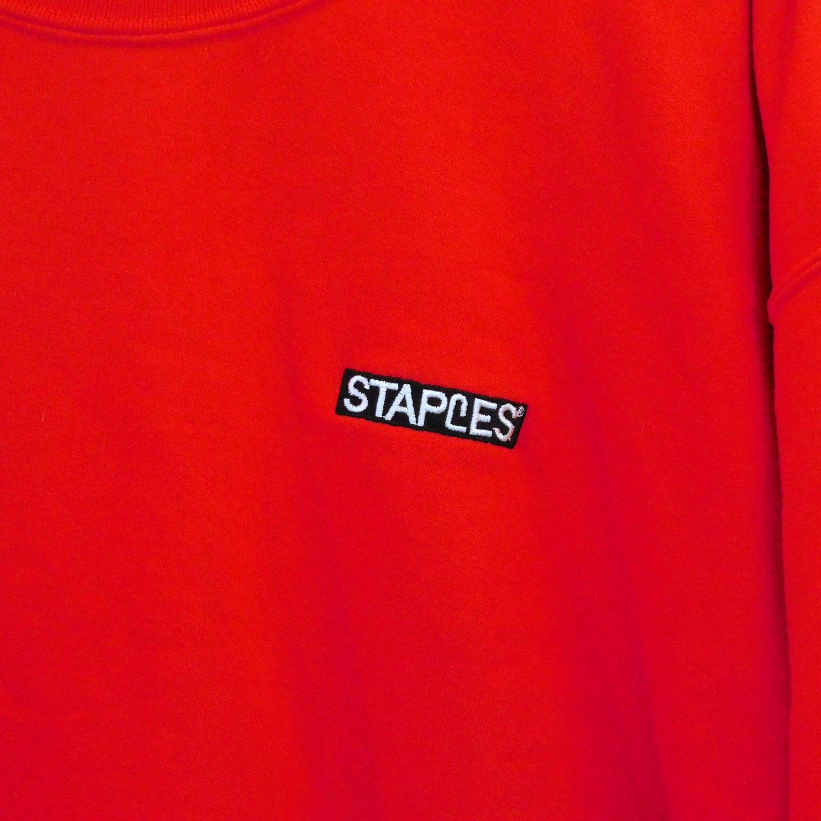 Gildan Staples Crewneck Sweatshirt Size L 90s Office Supply Red Size US L / EU 52-54 / 3 - 3 Thumbnail