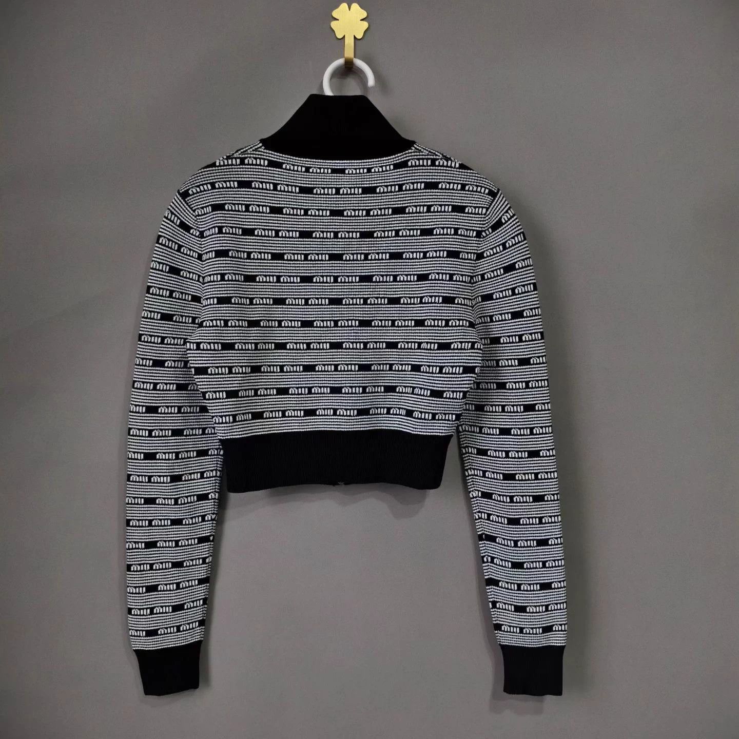 Miu Miu MIU MIU Intarsia Zipper Collar Knit Women's Black Size XS / US 0-2 / IT 36-38 - 2 Thumbnail