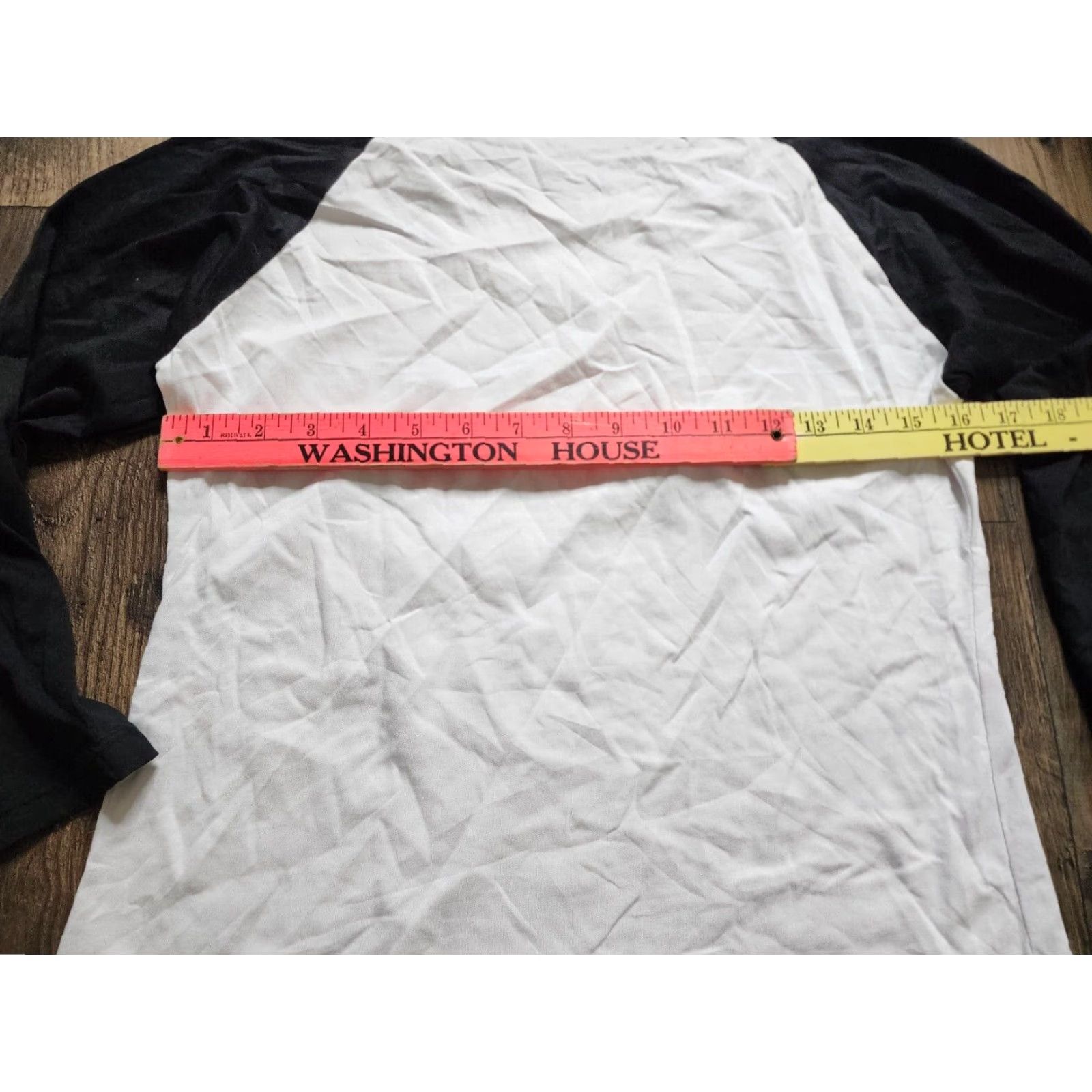 Vintage Women's S Panic at the Disco Band T-Shirt Raglan Sleeve Short Sleeve Cotton 2010s Concert Music Size S / US 4 / IT 40 - 2 Thumbnail