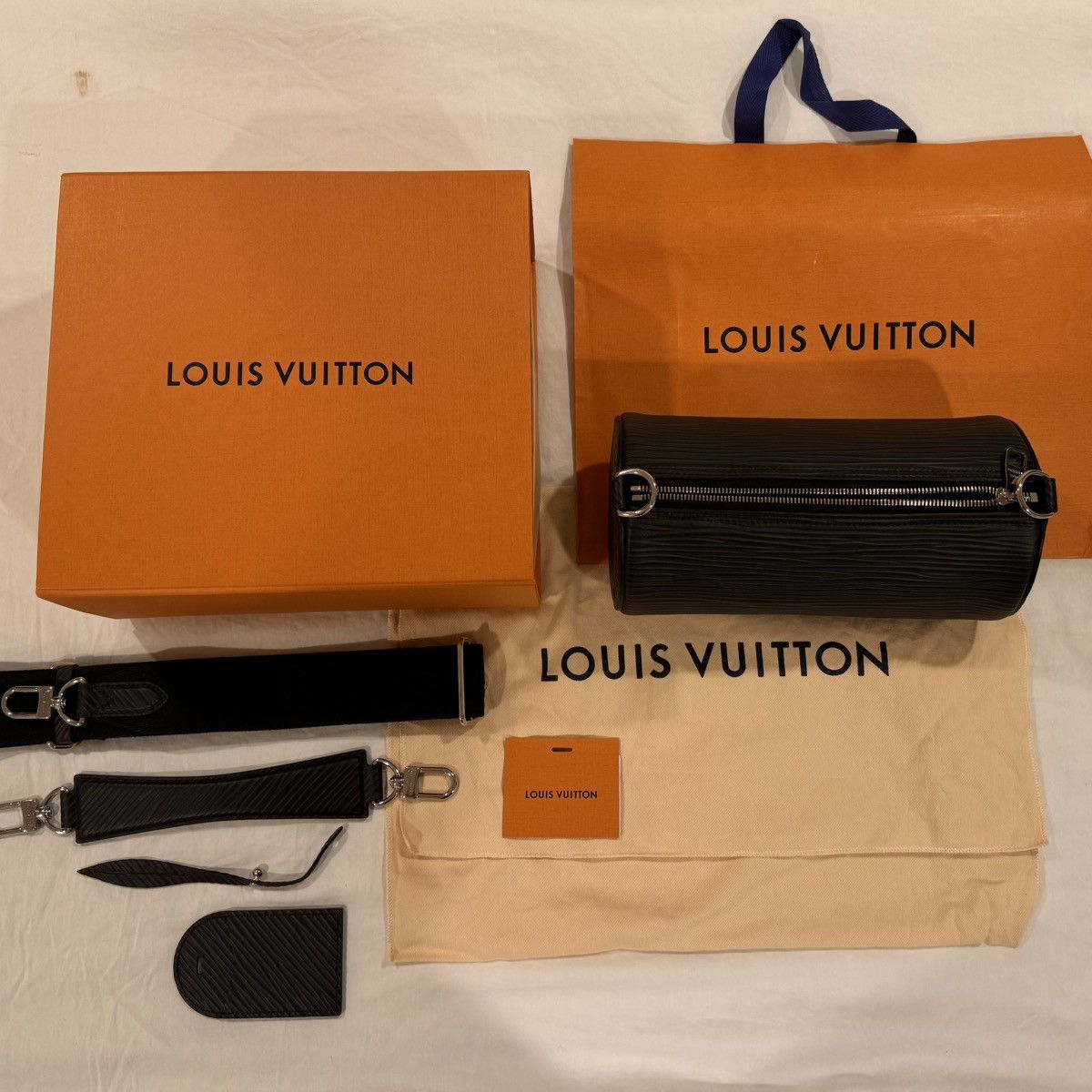 Louis Vuitton Louis Vuitton Soft Polochon PM in Epi XL Leather Black Size ONE SIZE - 2 Thumbnail