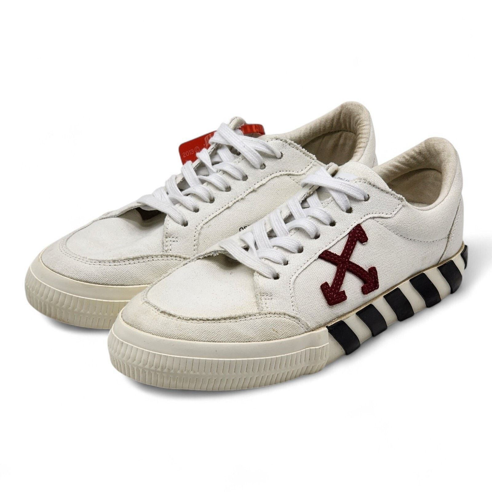 Off-White Vulc Low Canvas White Red Sneakers EU 40 US 7M 10W Size US 7 / EU 40 - 1 Thumbnail