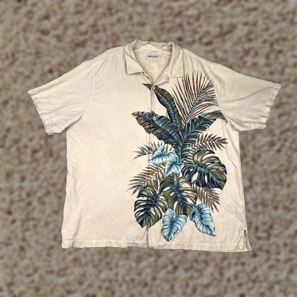 Tommy Bahama Tommy Bahama Shirt Men 2XL Beige Silk Button-Up Hawaiian Aloha Beach Vacation Resort 100% Silk Casual Short Sleeve Button-Up Men Size US XXL / EU 58 / 5 - 1 Thumbnail