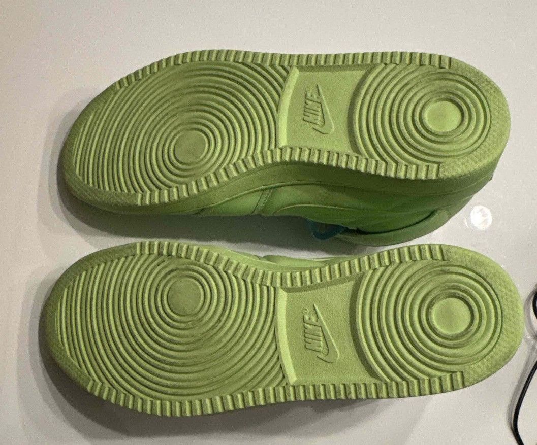 Jordan Brand Billie Eilish x Women’s Air Jordan 1 KO ‘Volt’ - Men’s 10.5 Size US 10.5 / EU 43-44 - 5 Thumbnail