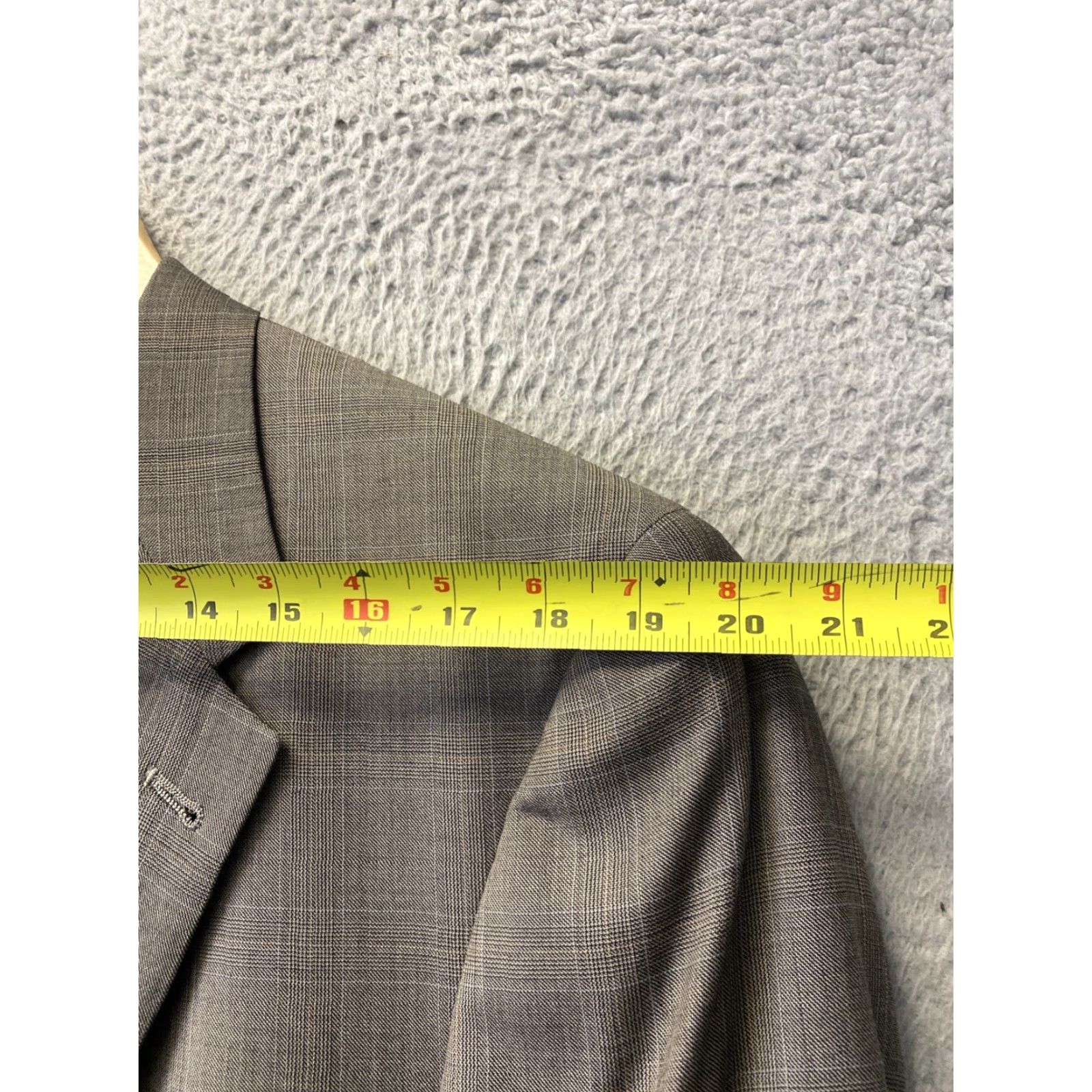 Hart Schaffner Marx VINTAGE Hart Schaffner Marx Blazer 44R Wool Gray Plaid Classic Designer Mens Size 44R - 6 Thumbnail