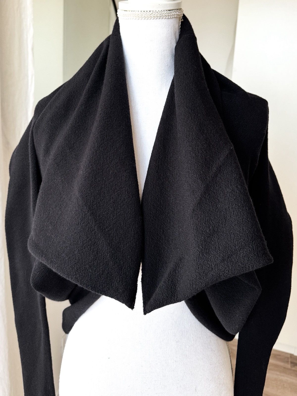 Forme D'Expression Forme D’expression avant-garde bolero cardigan jacket black Size S / US 4 / IT 40 - 11 Thumbnail