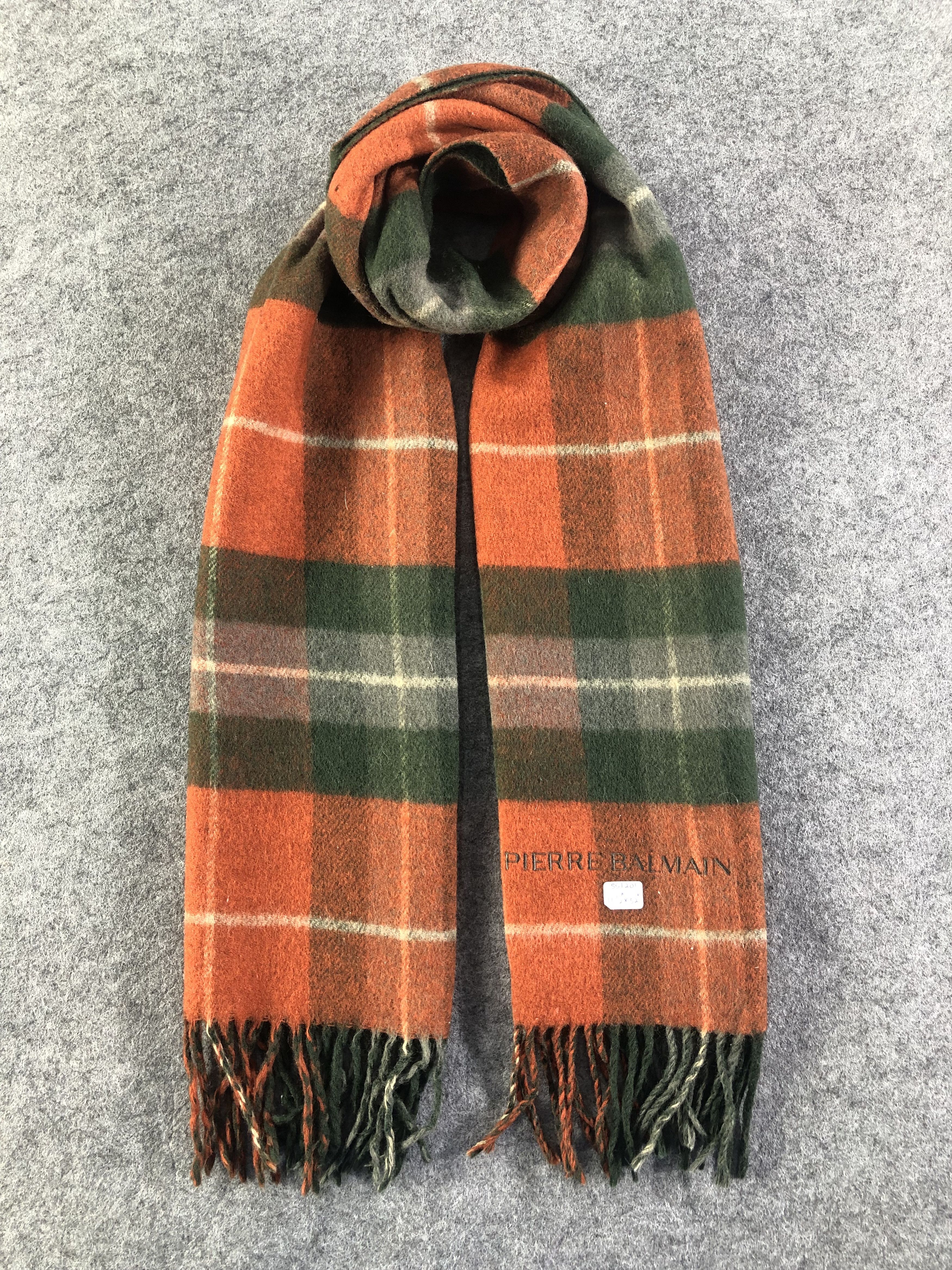 Pierre Balmain Pierre Balmain Scarf / Muffler / Neckwear Size ONE SIZE - 1 Thumbnail